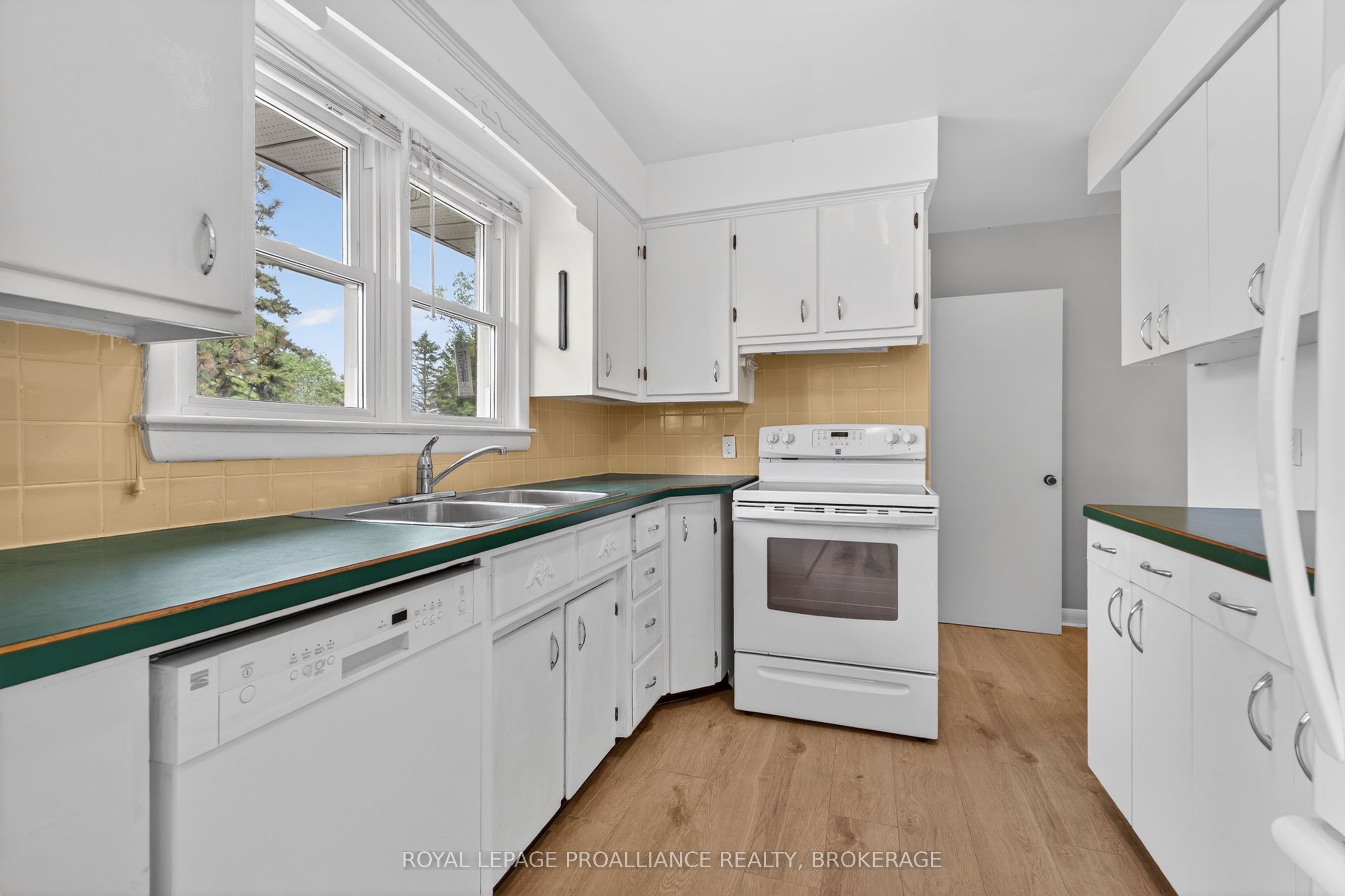 32 Lennox Street Property Photo 12