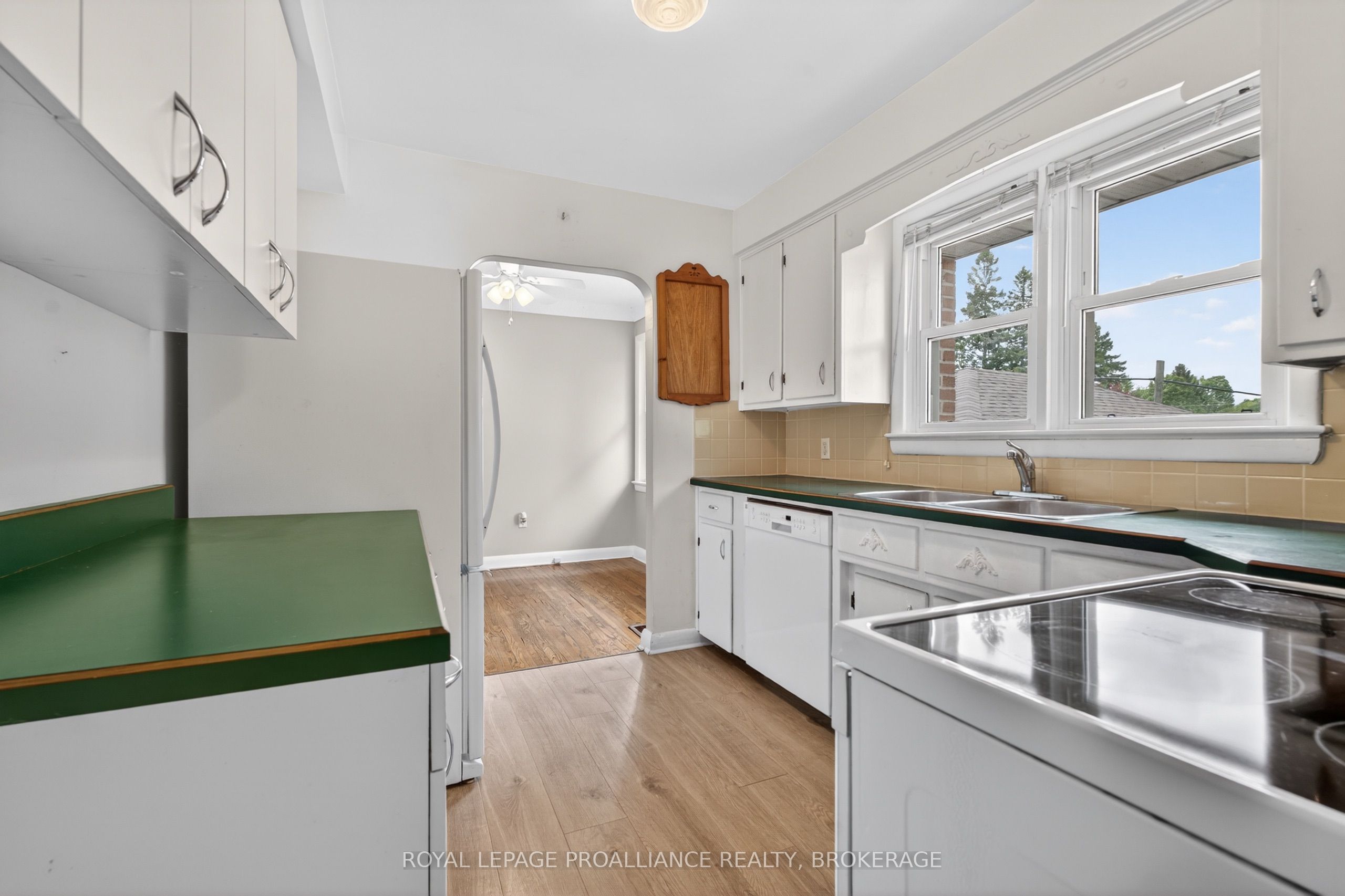 32 Lennox Street Property Photo 13