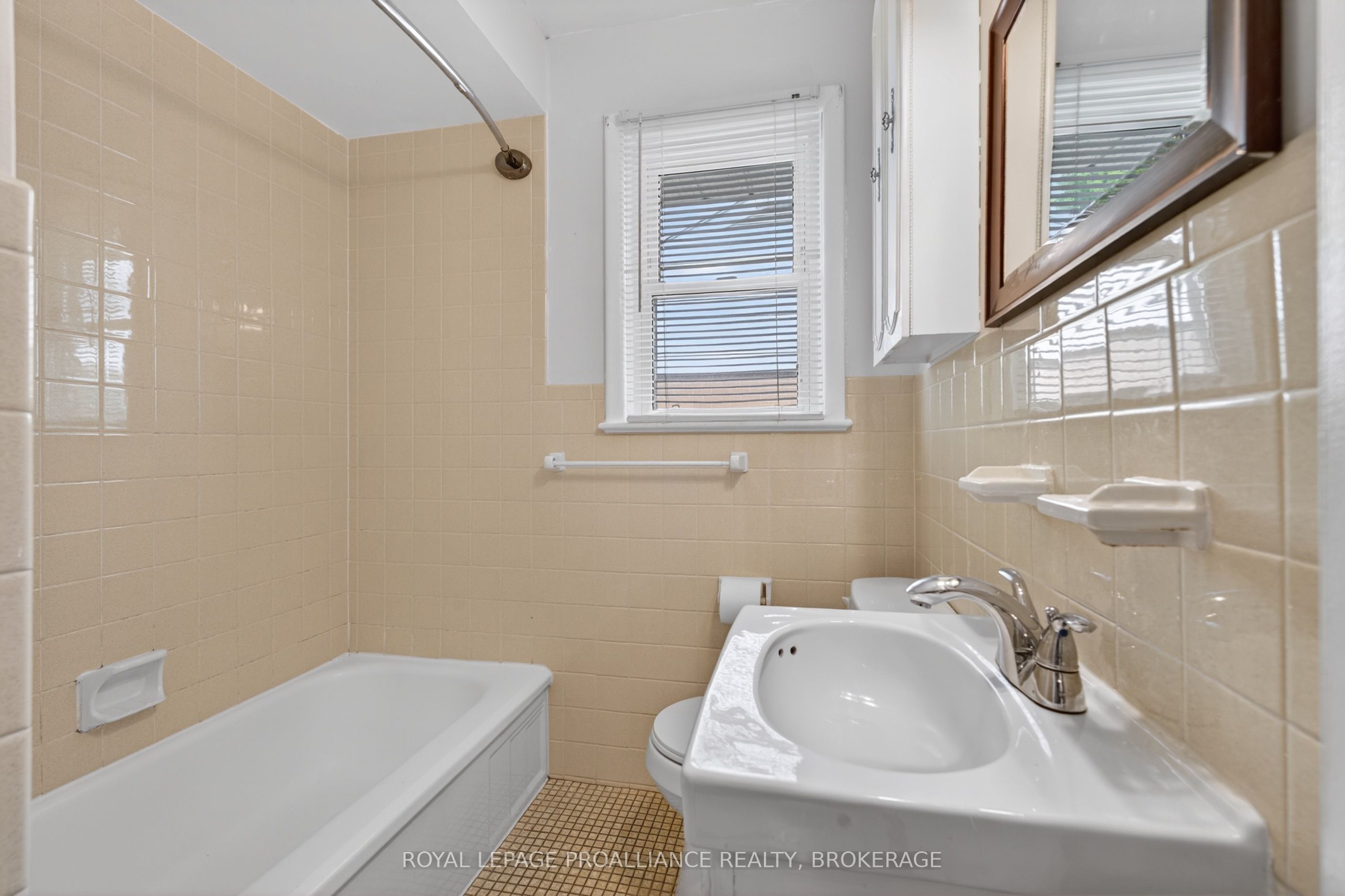 32 Lennox Street Property Photo 17