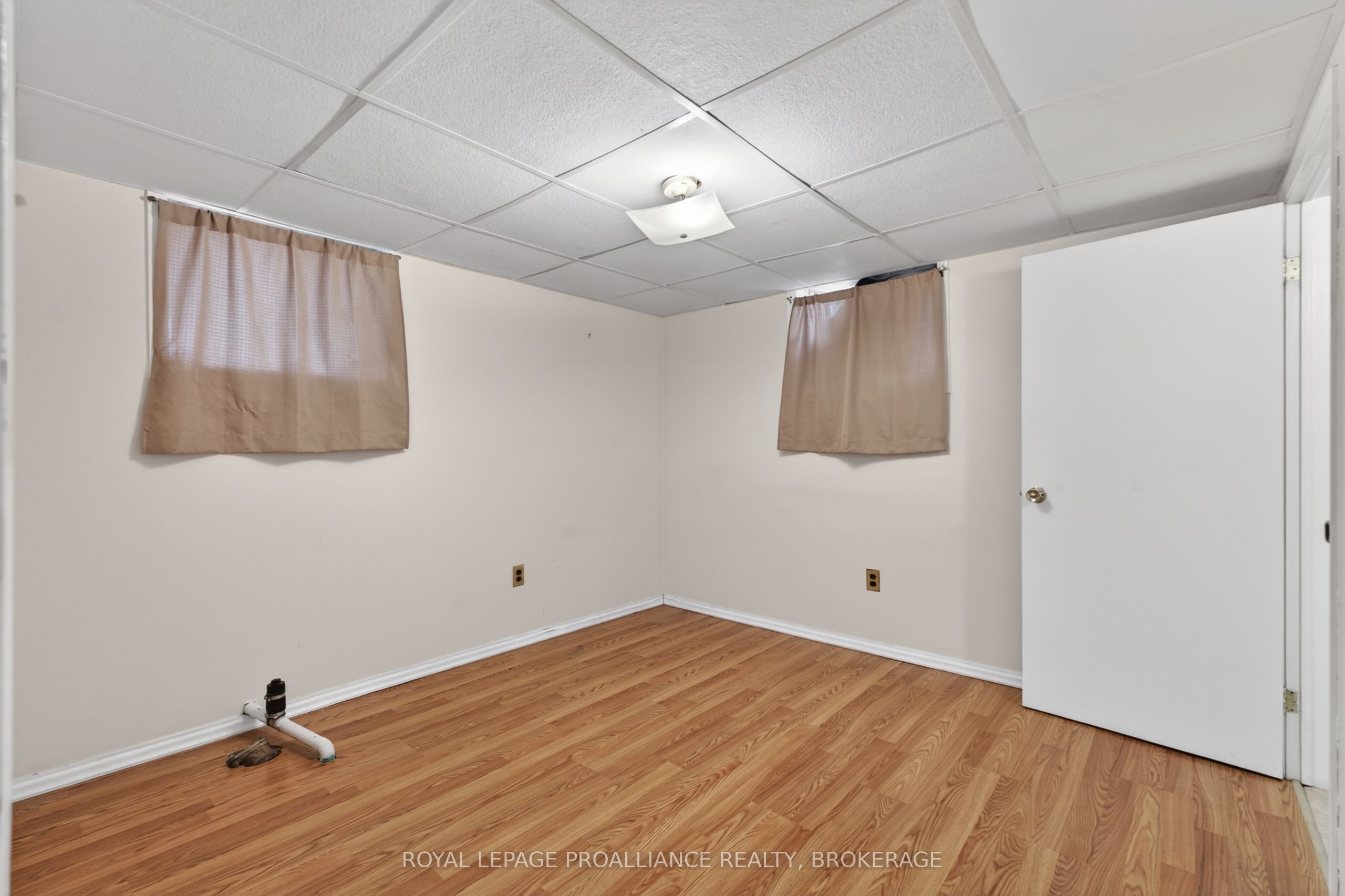 32 Lennox Street Property Photo 25