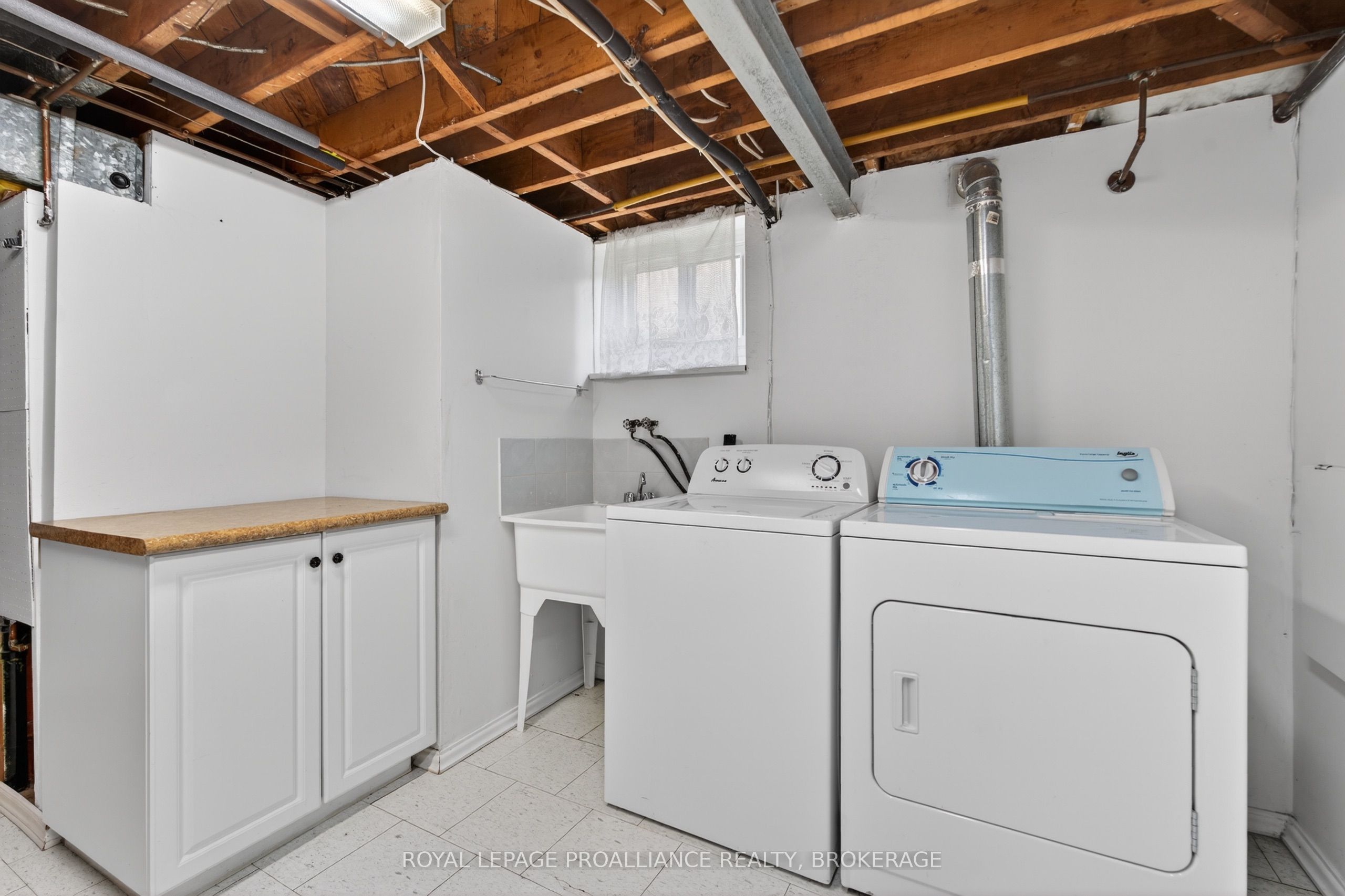32 Lennox Street Property Photo 28