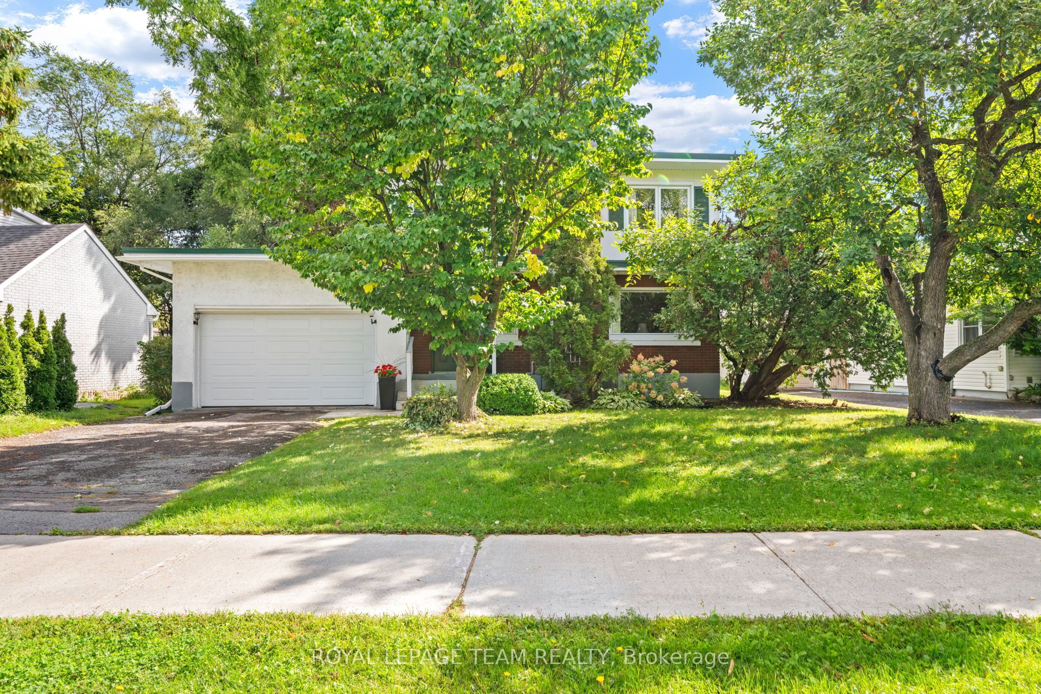 2009 Alta Vista Drive Property Photo 1