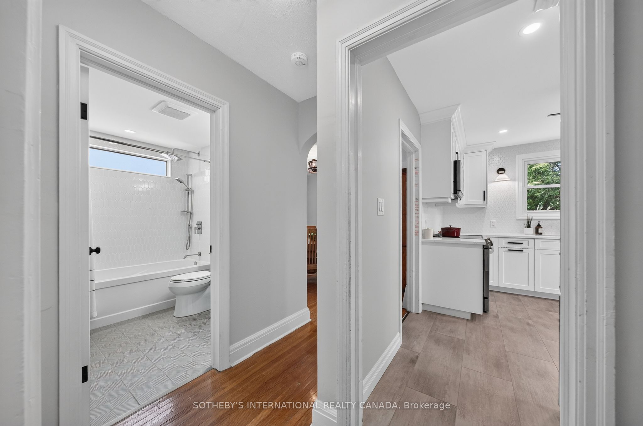 38 Roslin Avenue S Property Photo 4