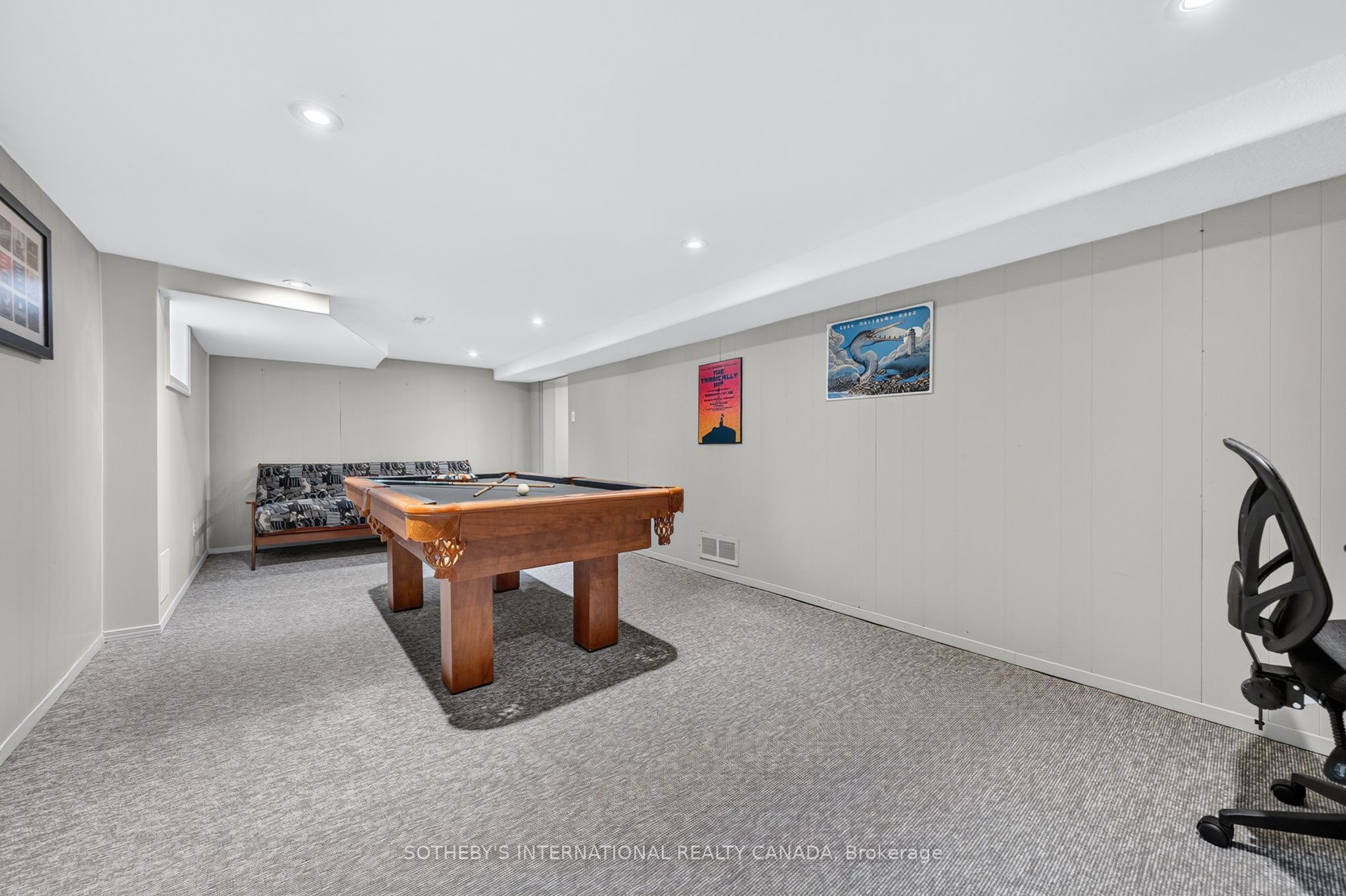 38 Roslin Avenue S Property Photo 22