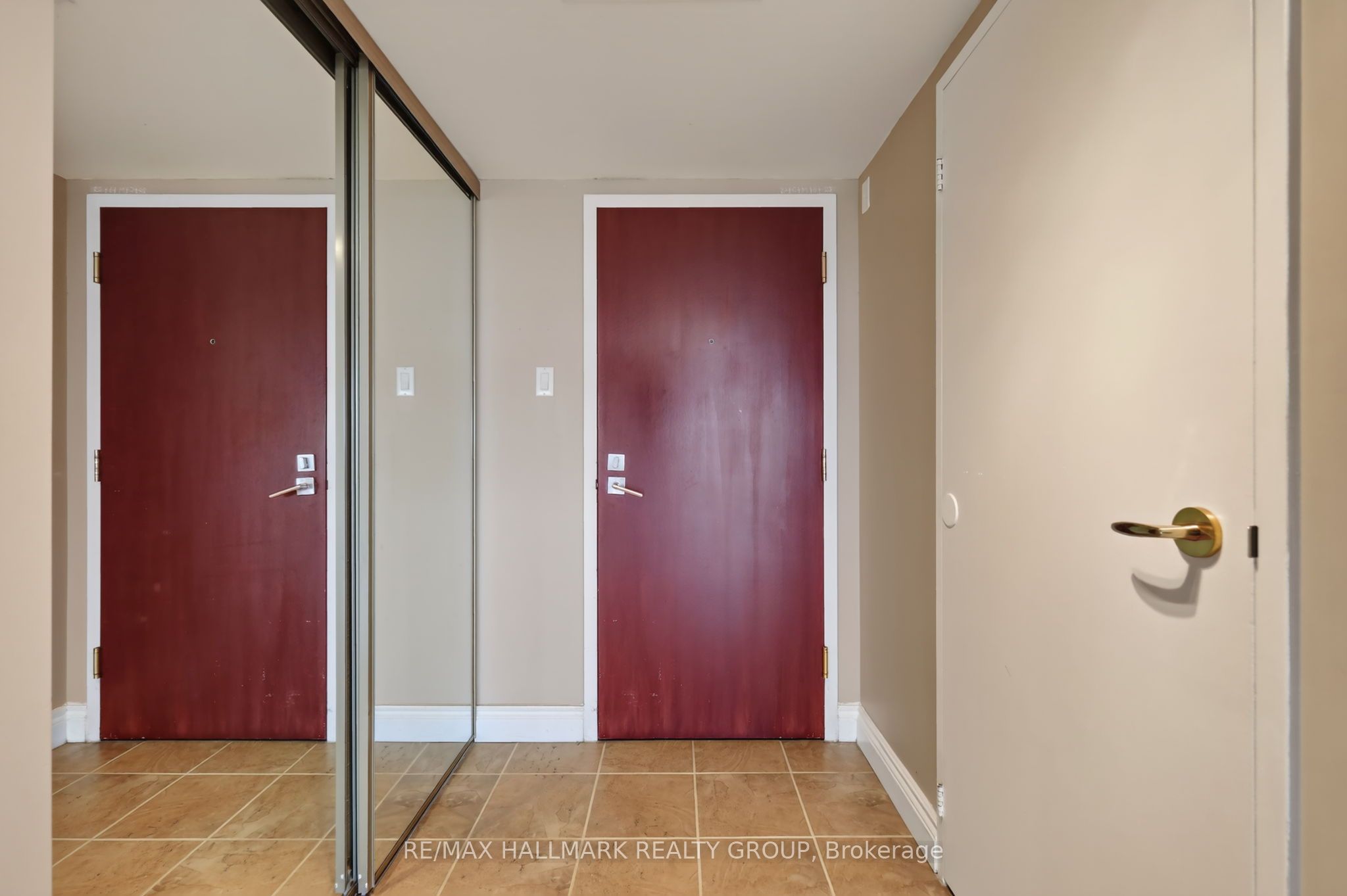 1500 Riverside Drive 2402 Property Photo 6