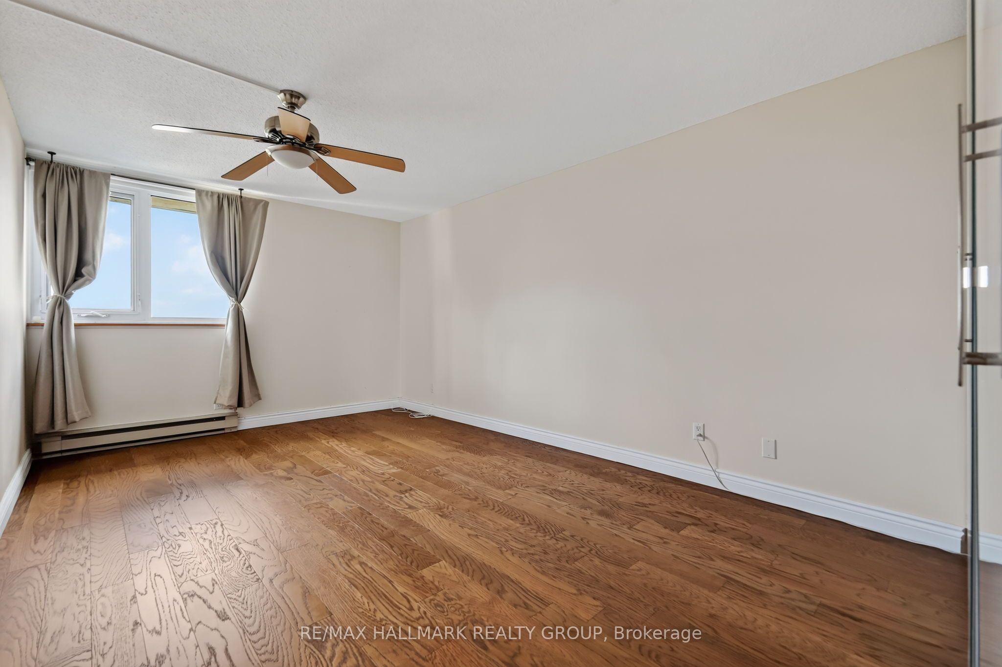 1500 Riverside Drive 2402 Property Photo 22