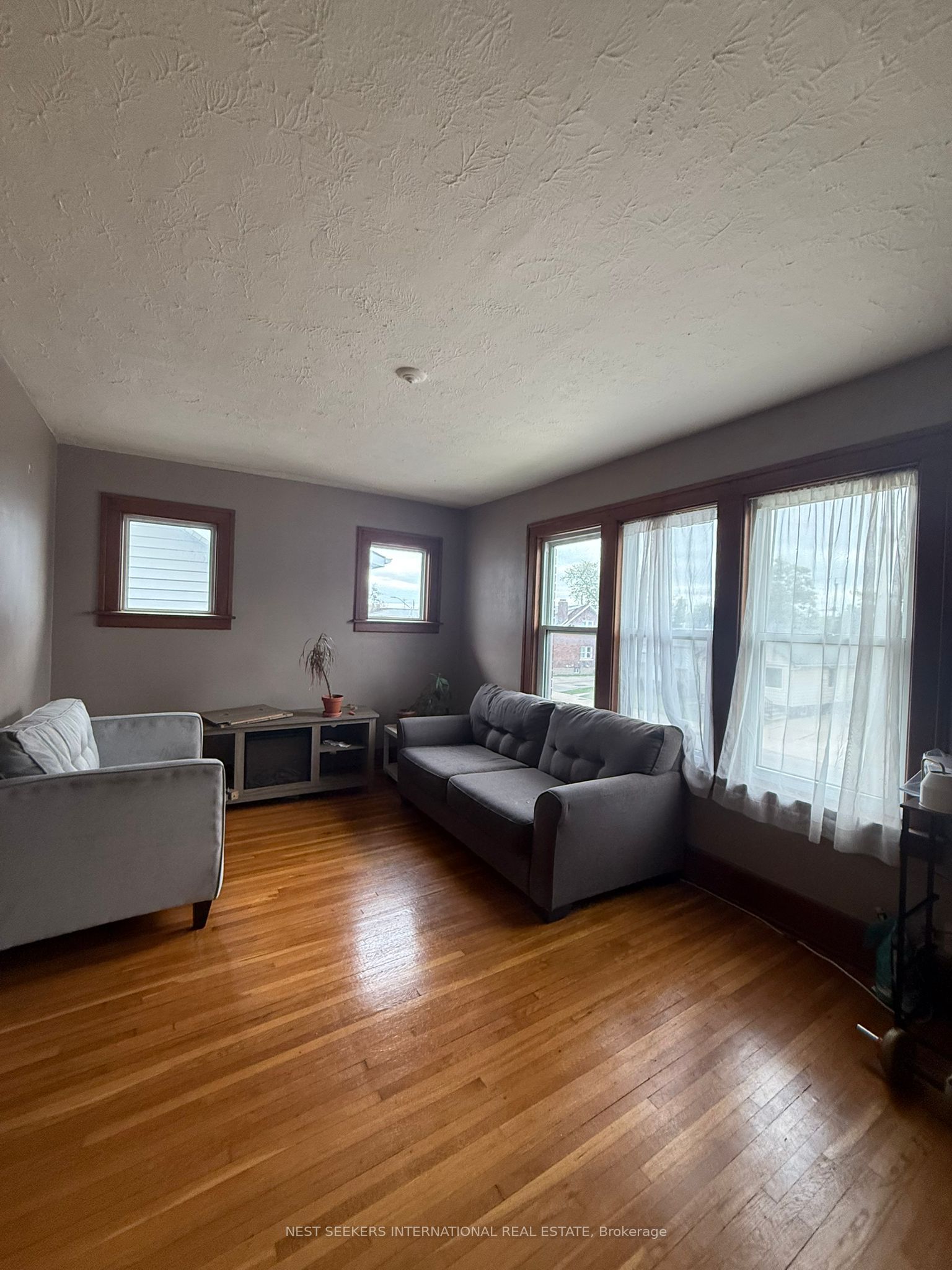 2257-59 Howard Avenue Property Photo 3