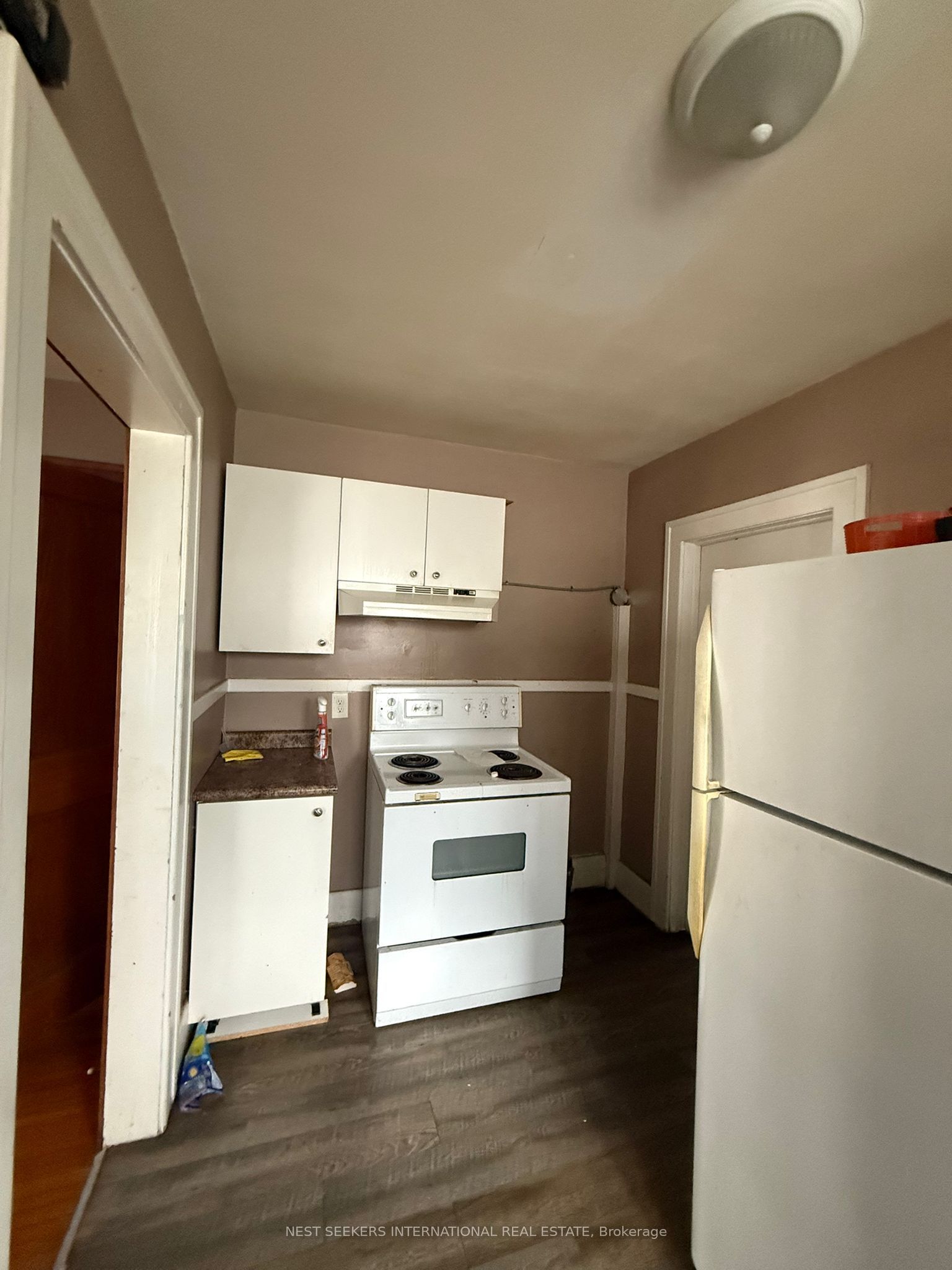 2257-59 Howard Avenue Property Photo 5