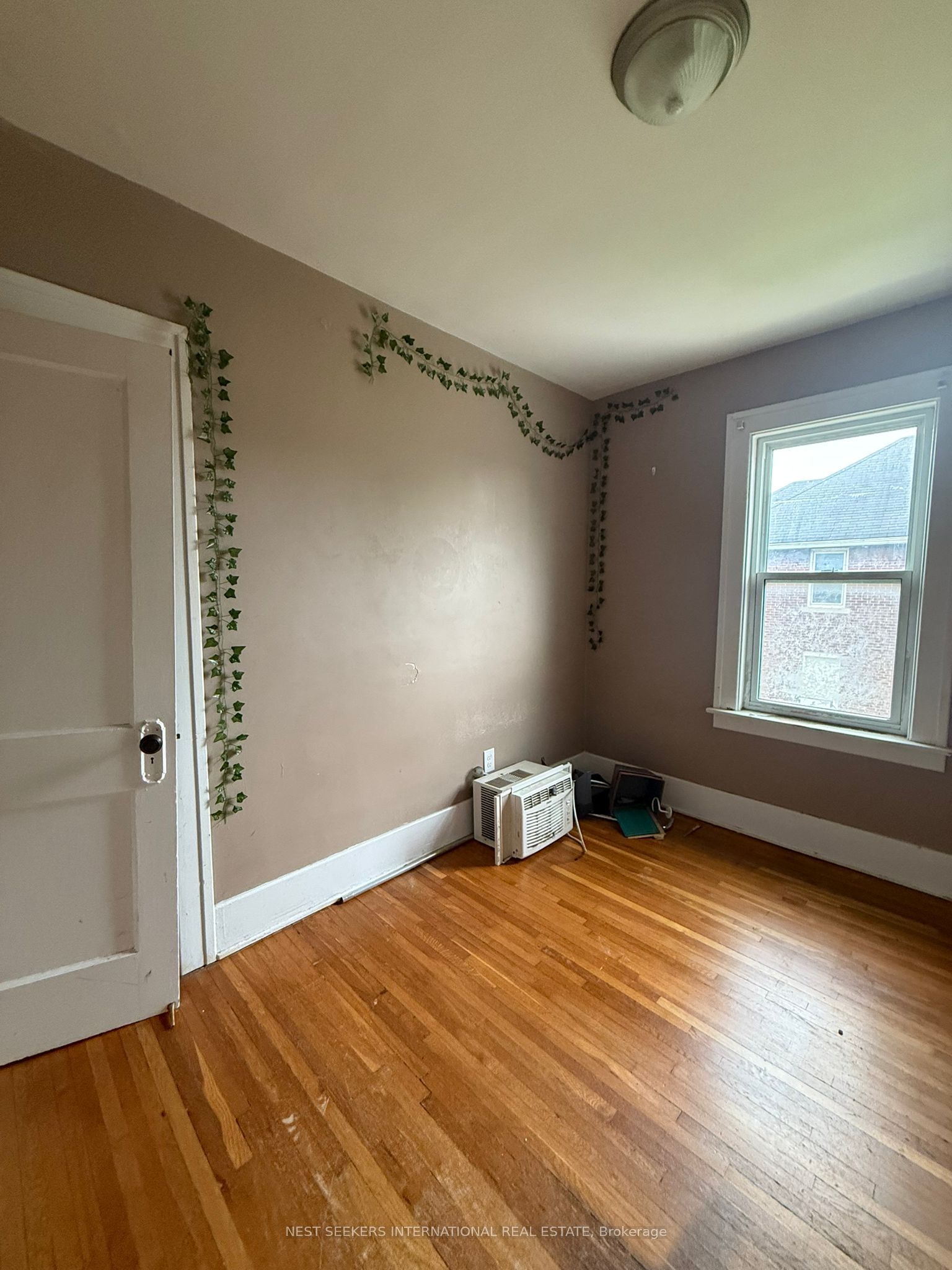 2257-59 Howard Avenue Property Photo 6