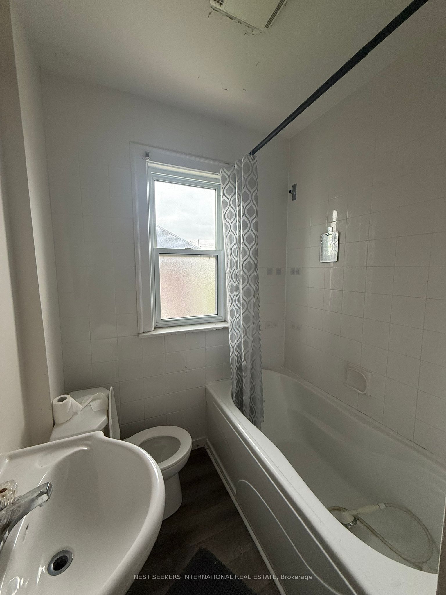 2257-59 Howard Avenue Property Photo 7