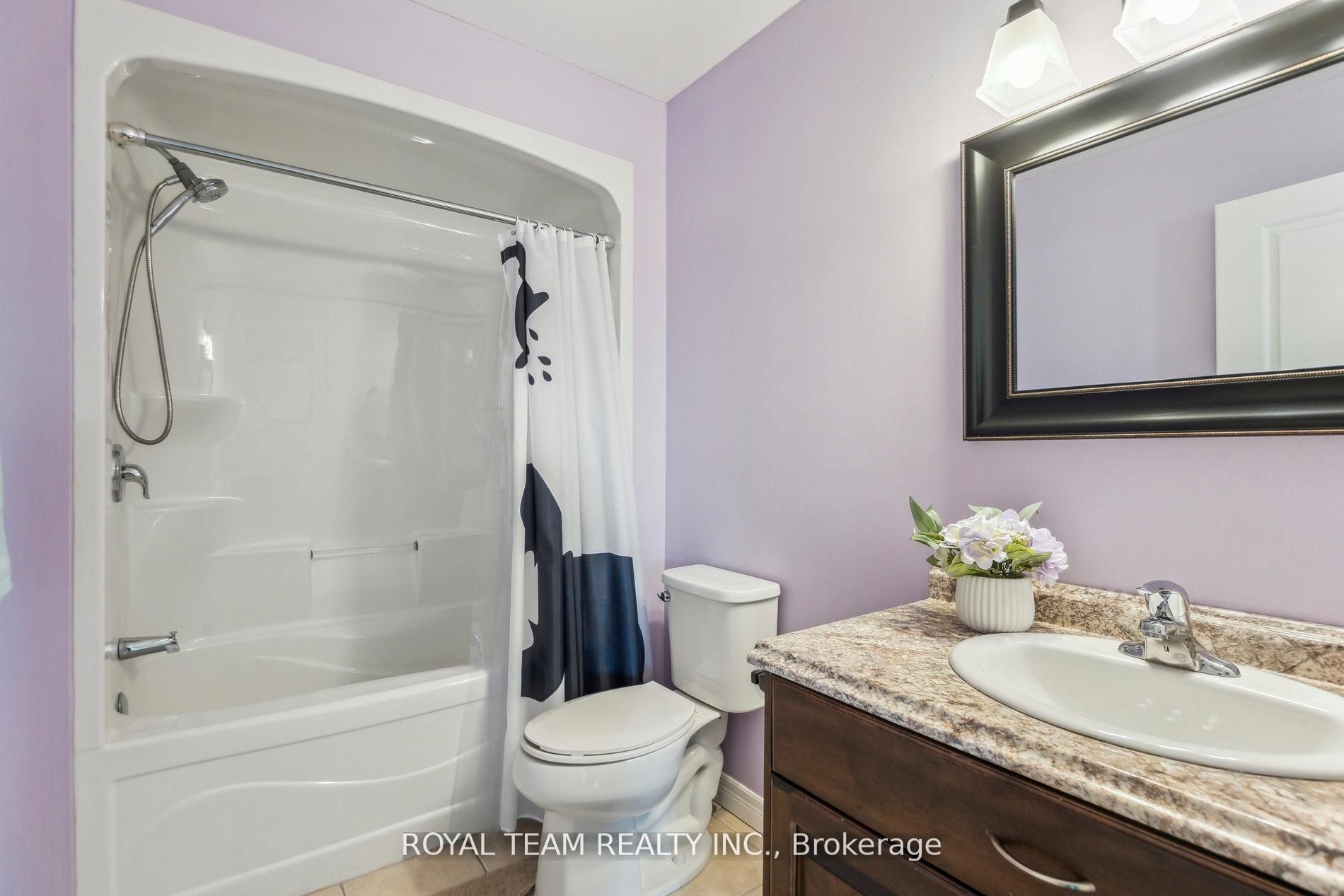 2 Lafayette Street E Property Photo 25