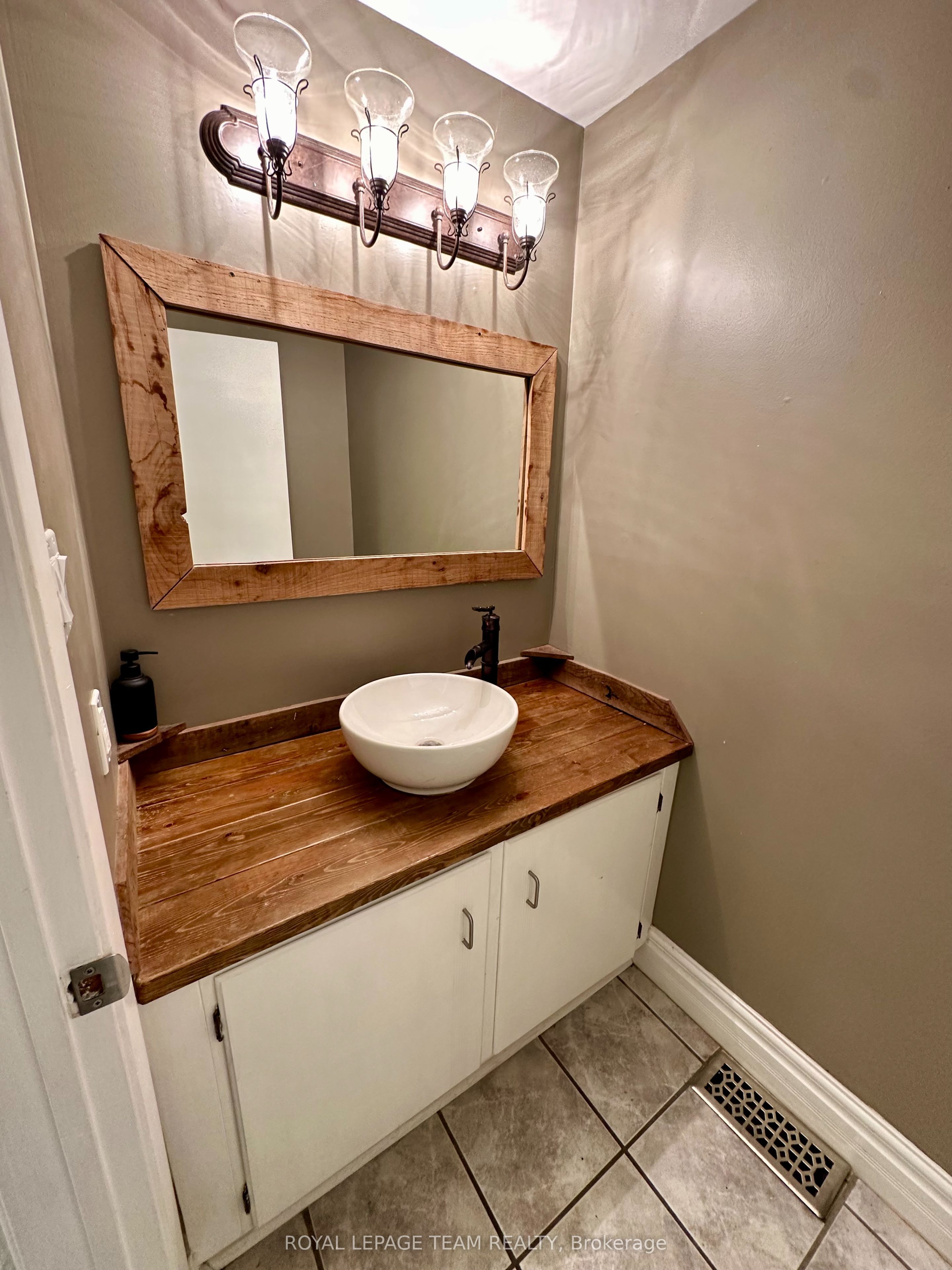 87 Glen Park Drive Property Photo 4