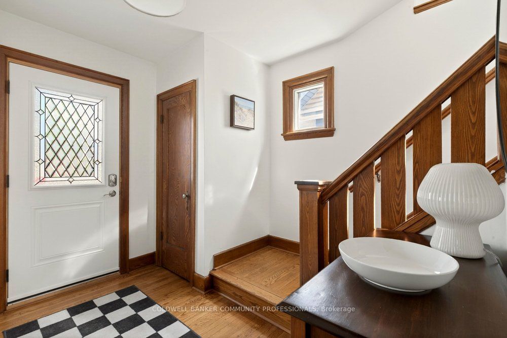 66 Edgemont Street S Property Photo 4