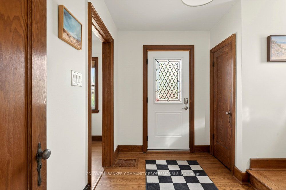 66 Edgemont Street S Property Photo 5