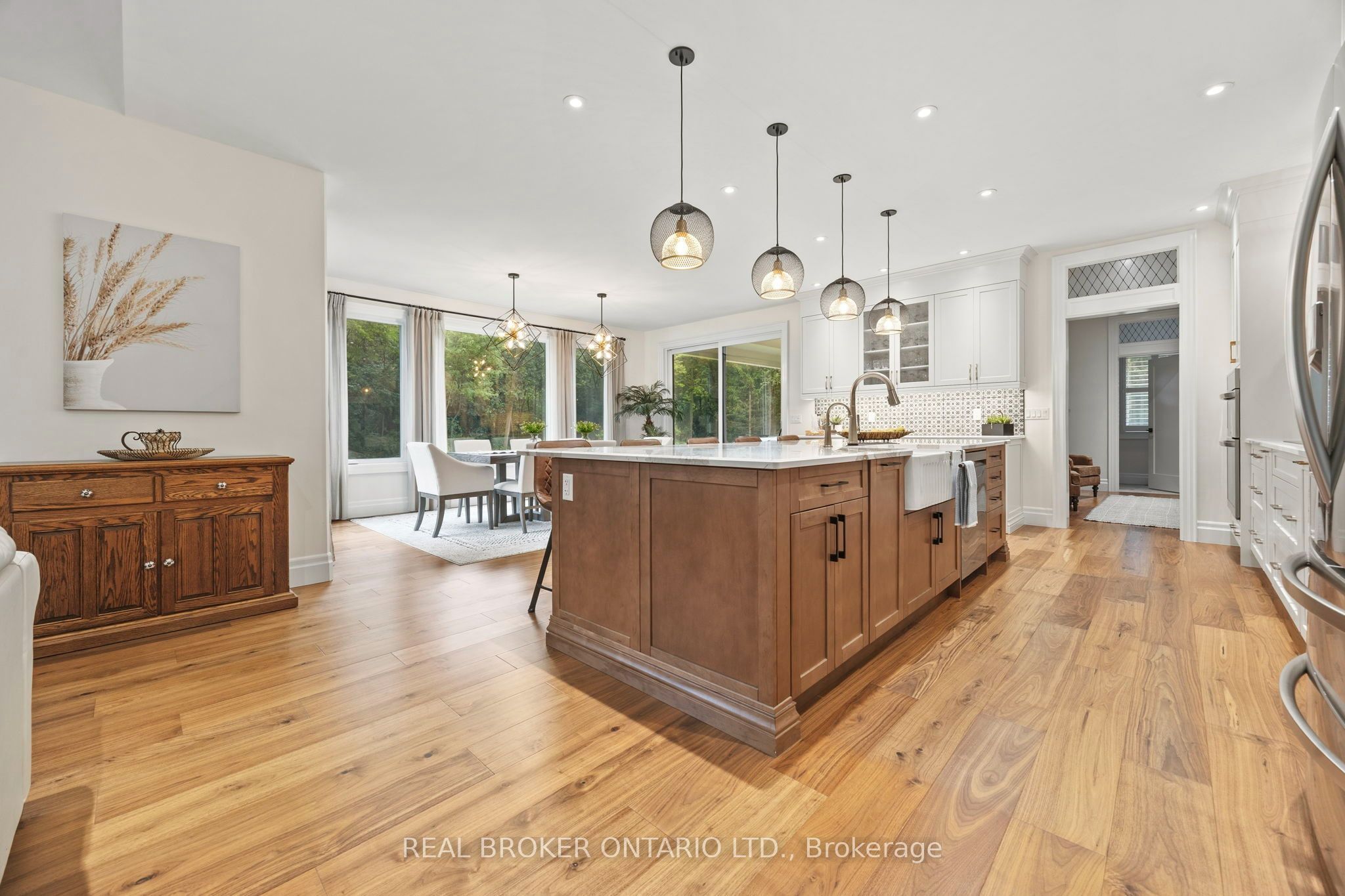 3898 Line 9 Property Photo 9