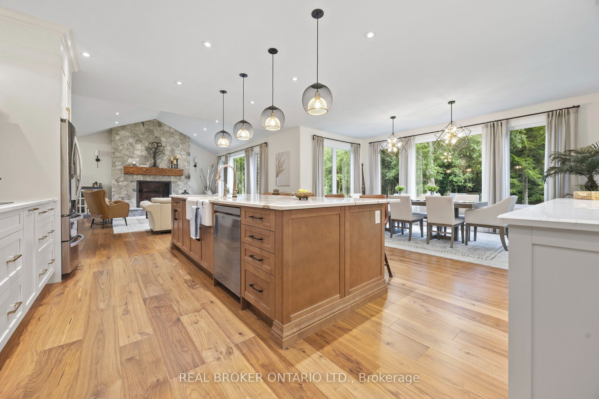3898 Line 9 Property Photo 11