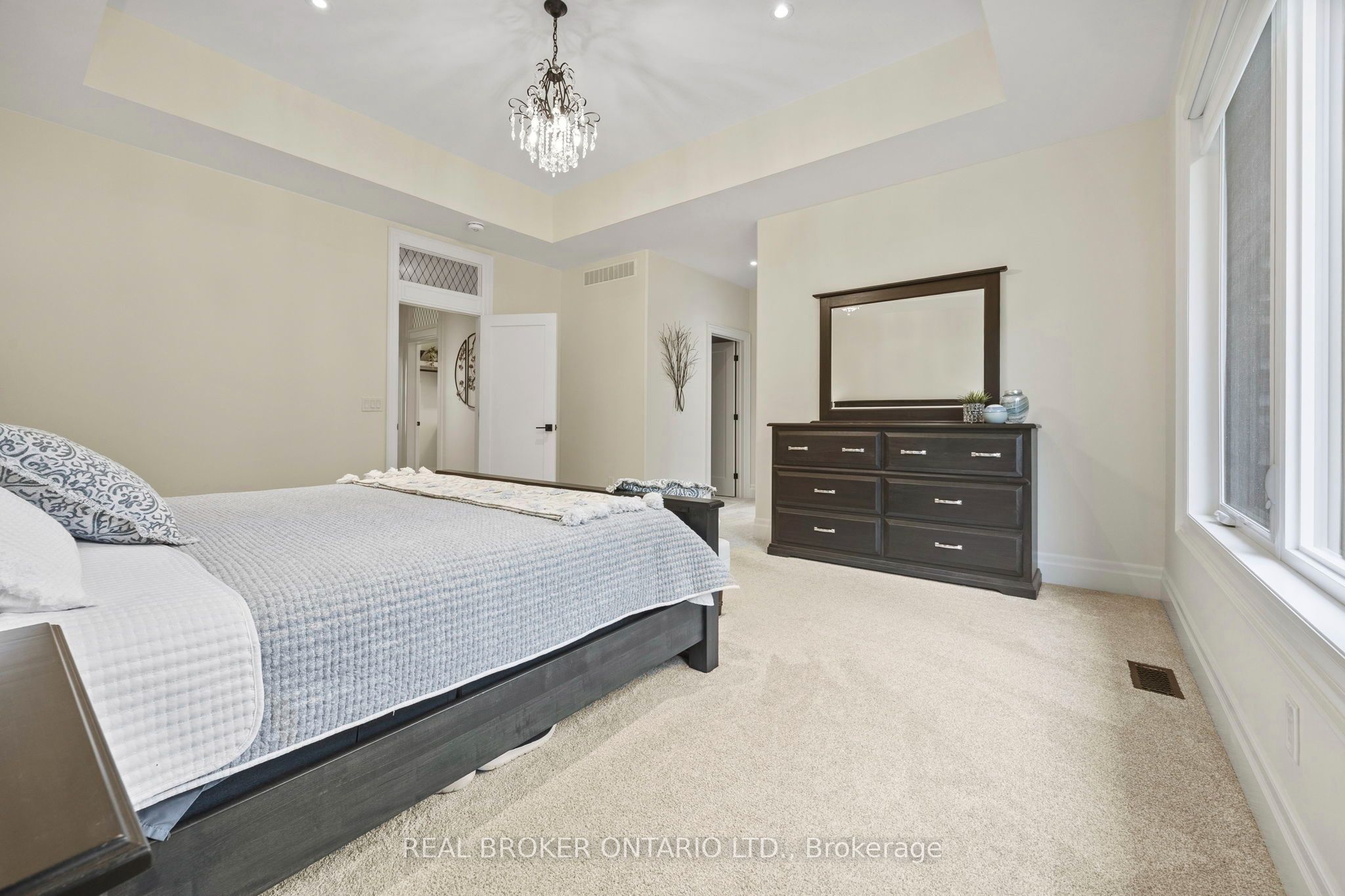 3898 Line 9 Property Photo 18