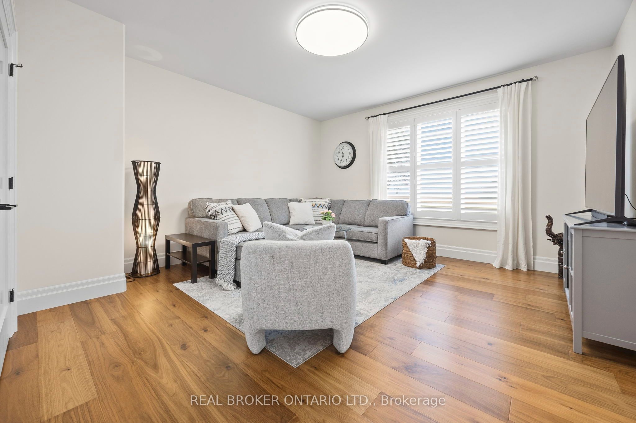 3898 Line 9 Property Photo 23