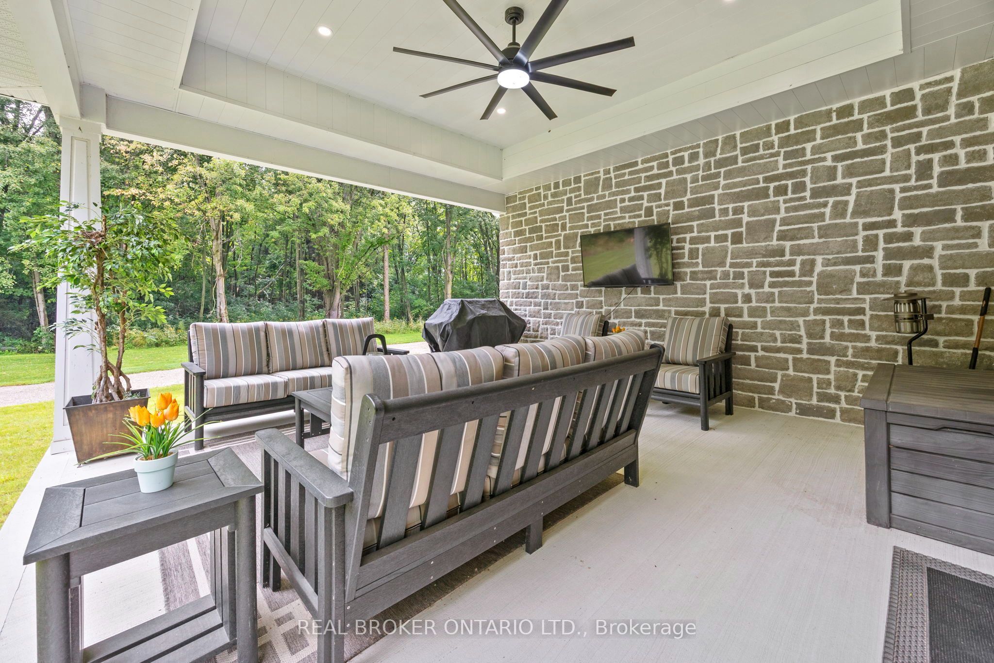 3898 Line 9 Property Photo 41
