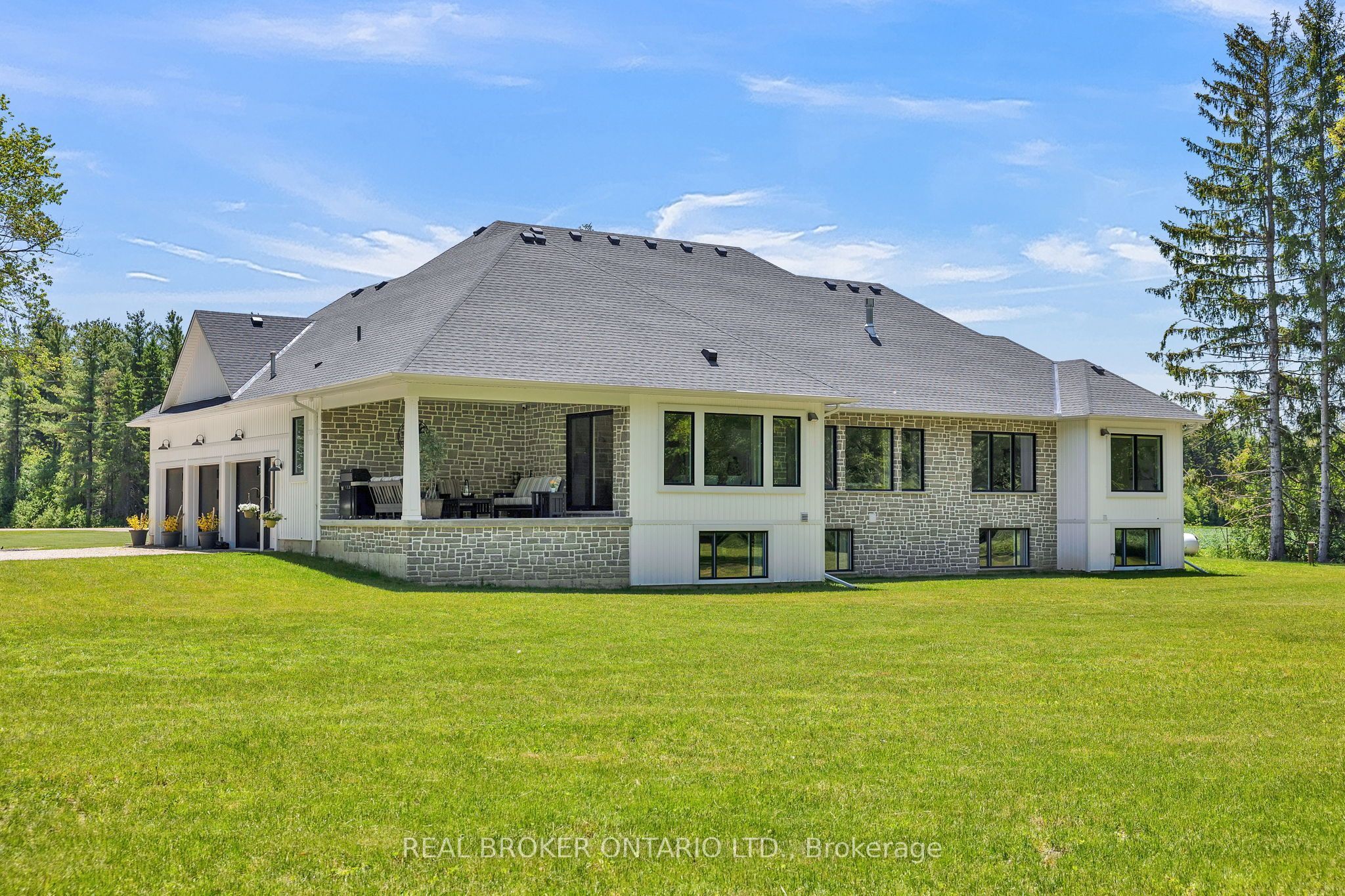 3898 Line 9 Property Photo 46