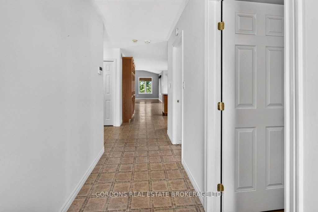 633 Melrose Street Property Photo 8