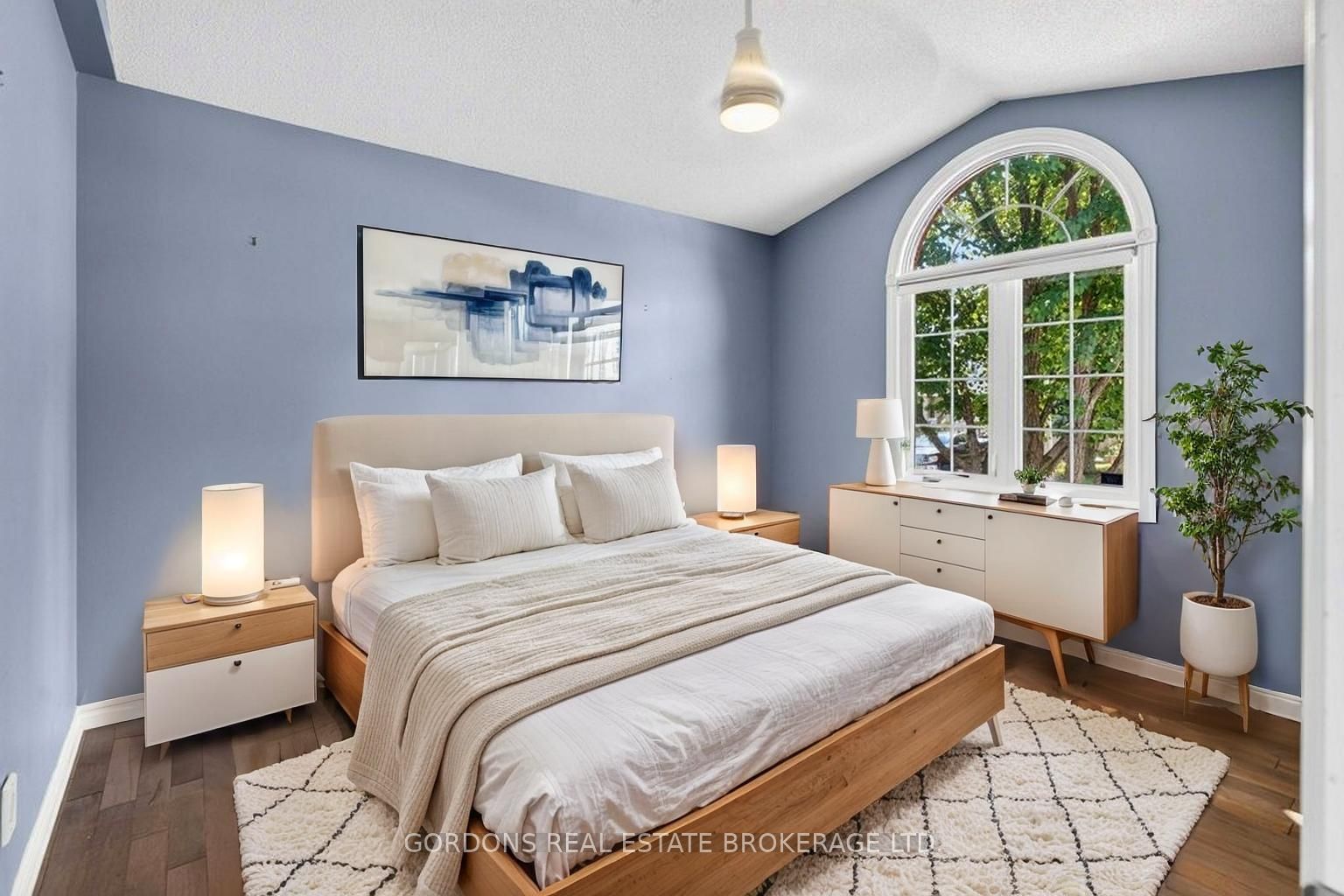 633 Melrose Street Property Photo 10