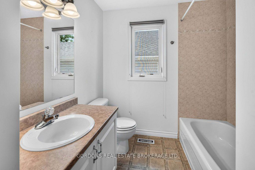 633 Melrose Street Property Photo 14