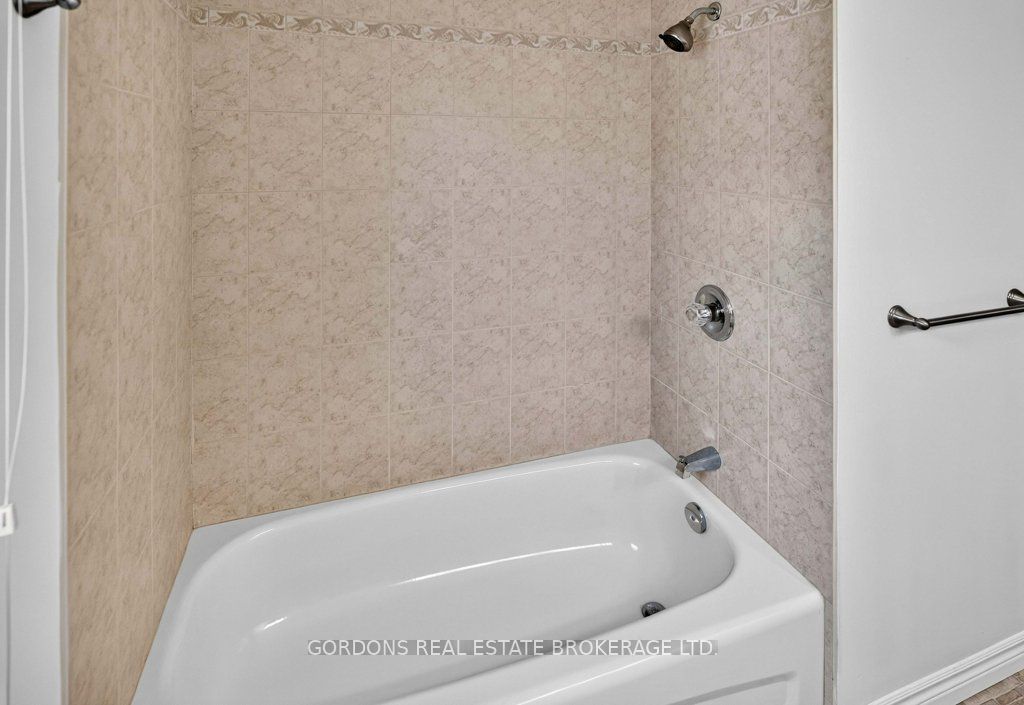 633 Melrose Street Property Photo 15