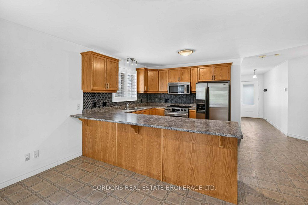 633 Melrose Street Property Photo 23