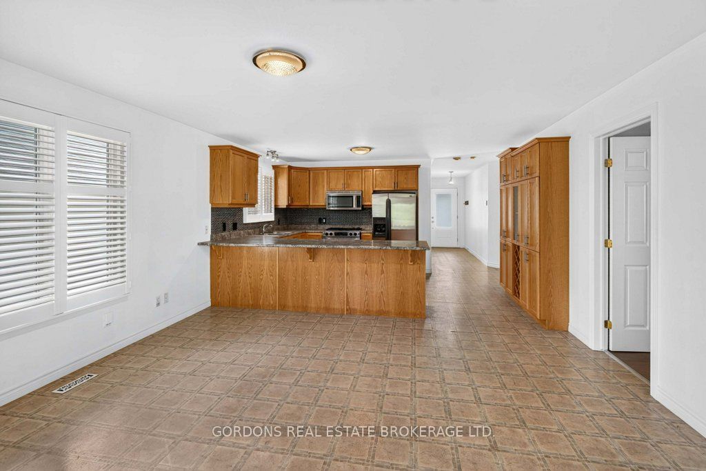 633 Melrose Street Property Photo 24