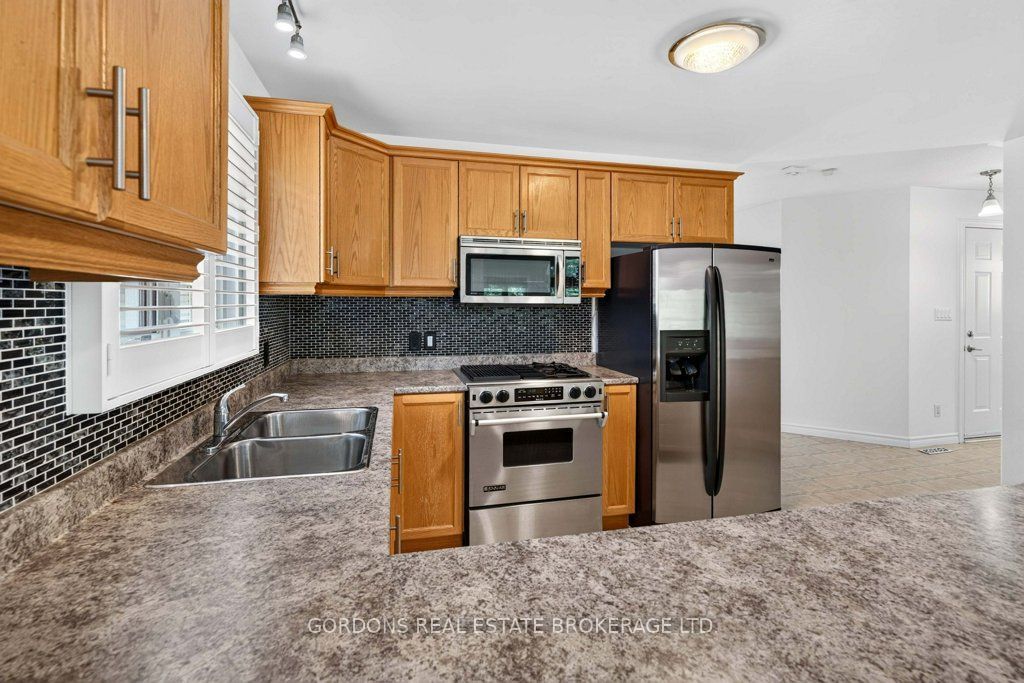633 Melrose Street Property Photo 26