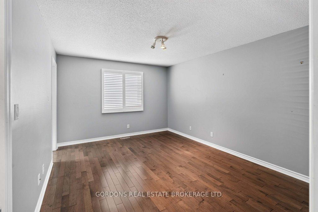 633 Melrose Street Property Photo 28