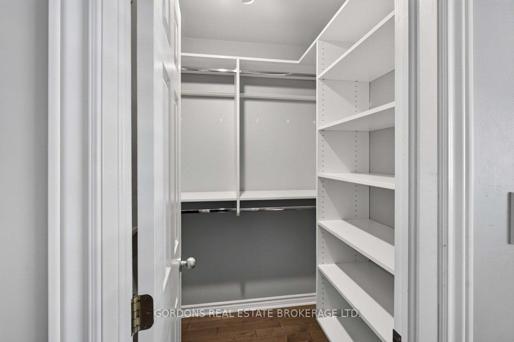 633 Melrose Street Property Photo 29