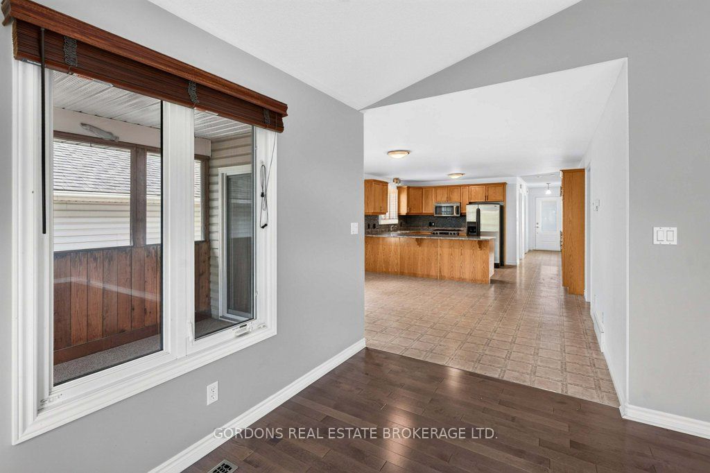 633 Melrose Street Property Photo 35