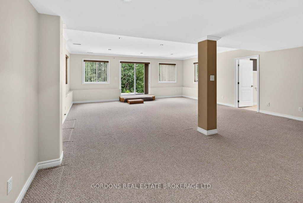633 Melrose Street Property Photo 39