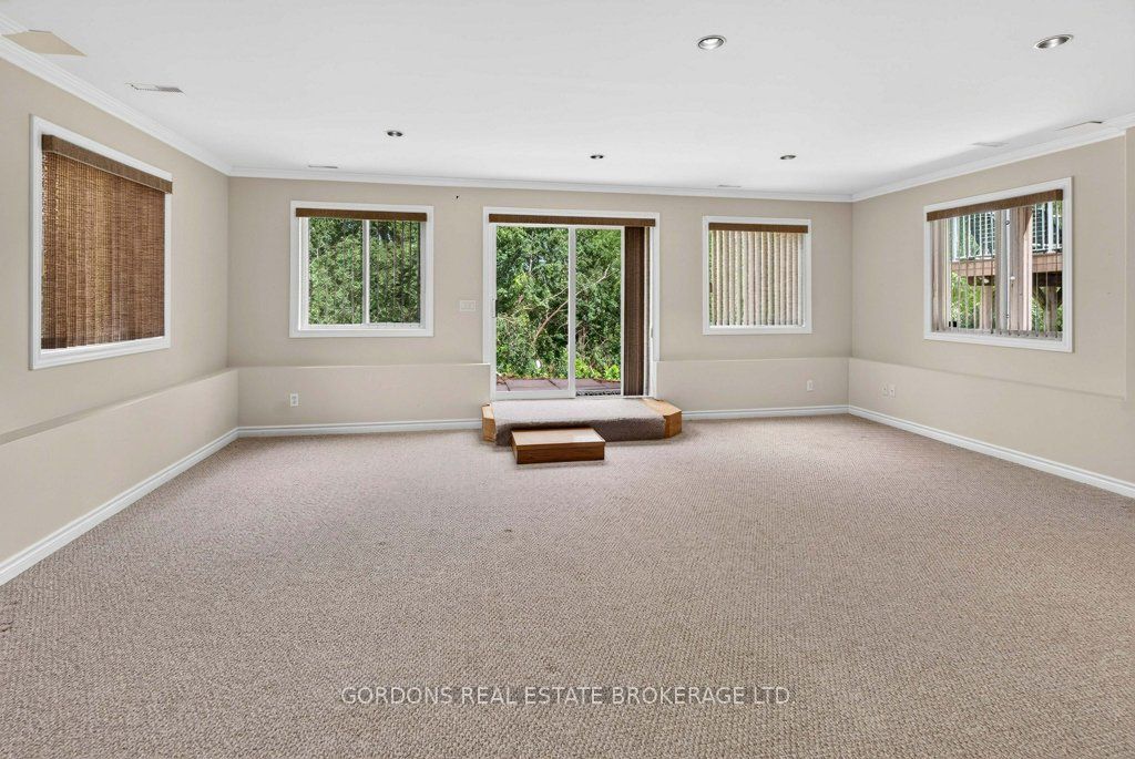 633 Melrose Street Property Photo 40