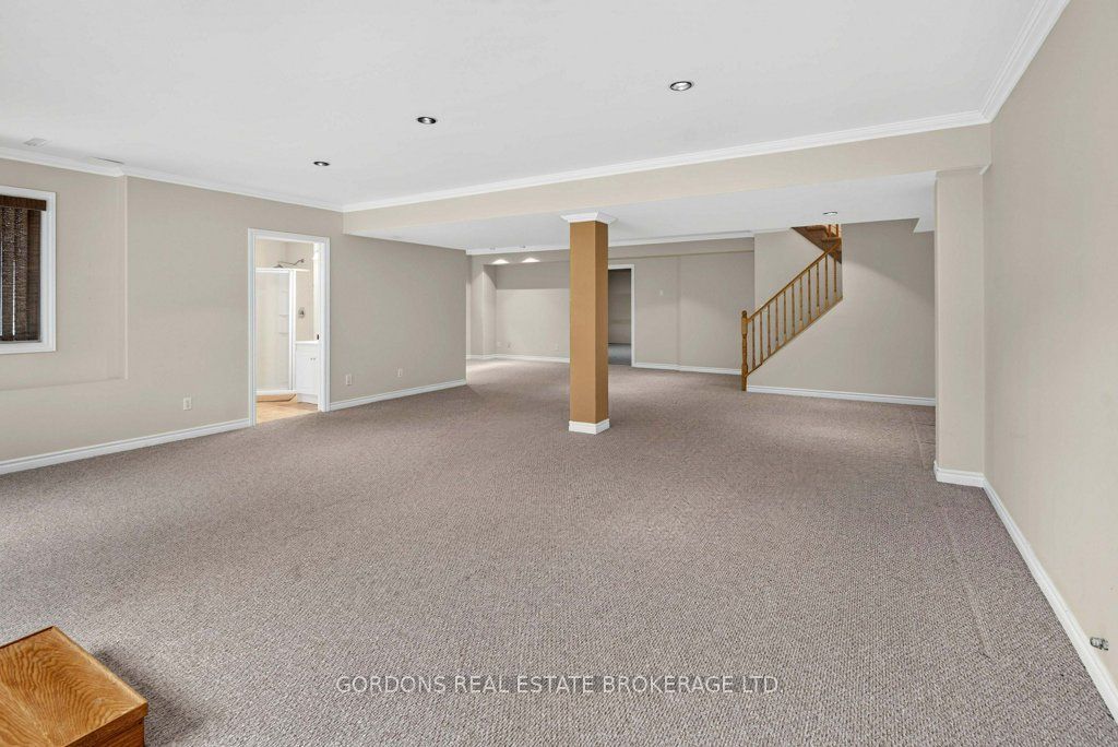 633 Melrose Street Property Photo 42