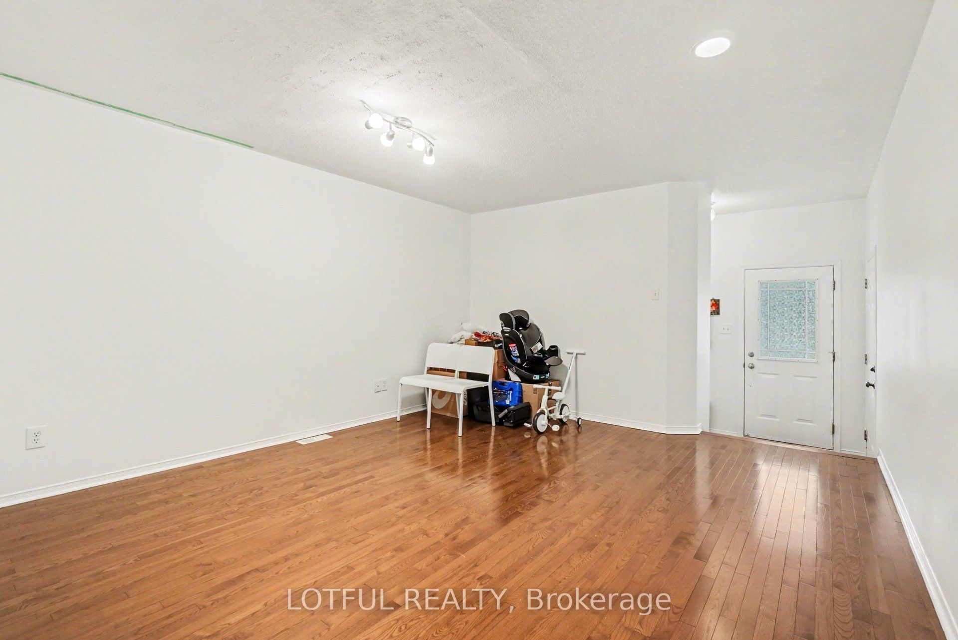3 Collington Street Property Photo 4