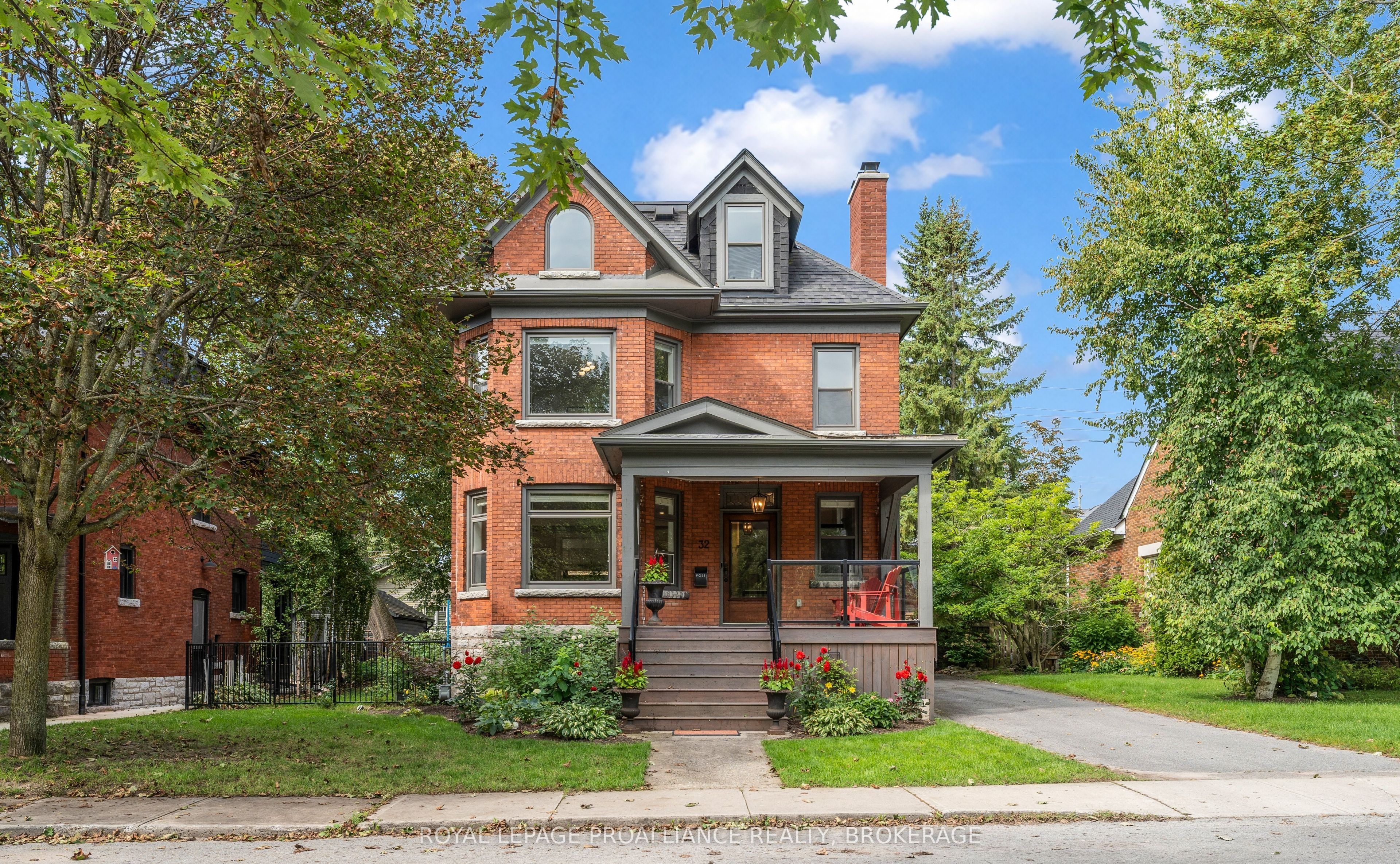 32 Kensington Avenue Property Photo 1