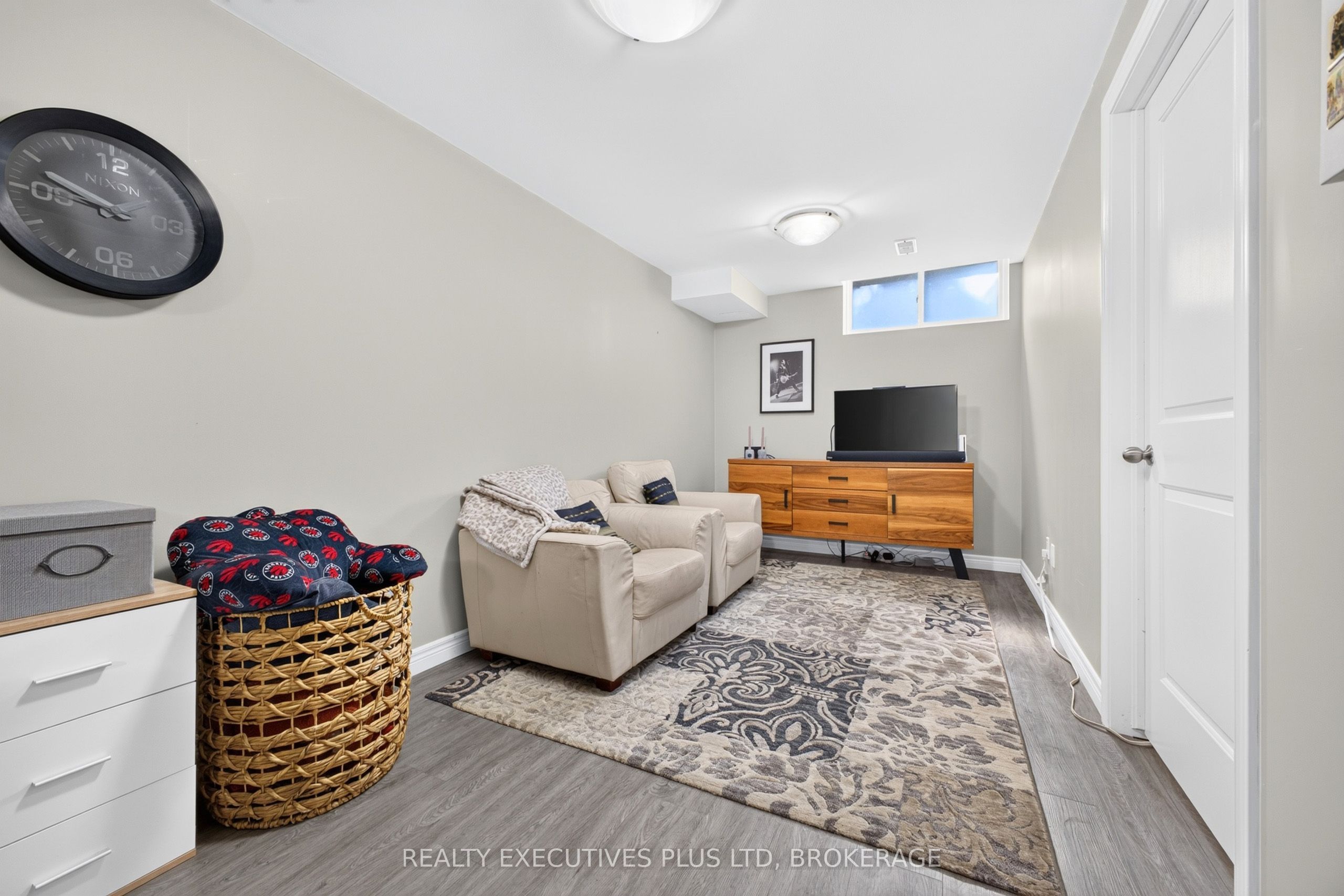 43 Kerman Avenue 9 Property Photo 45