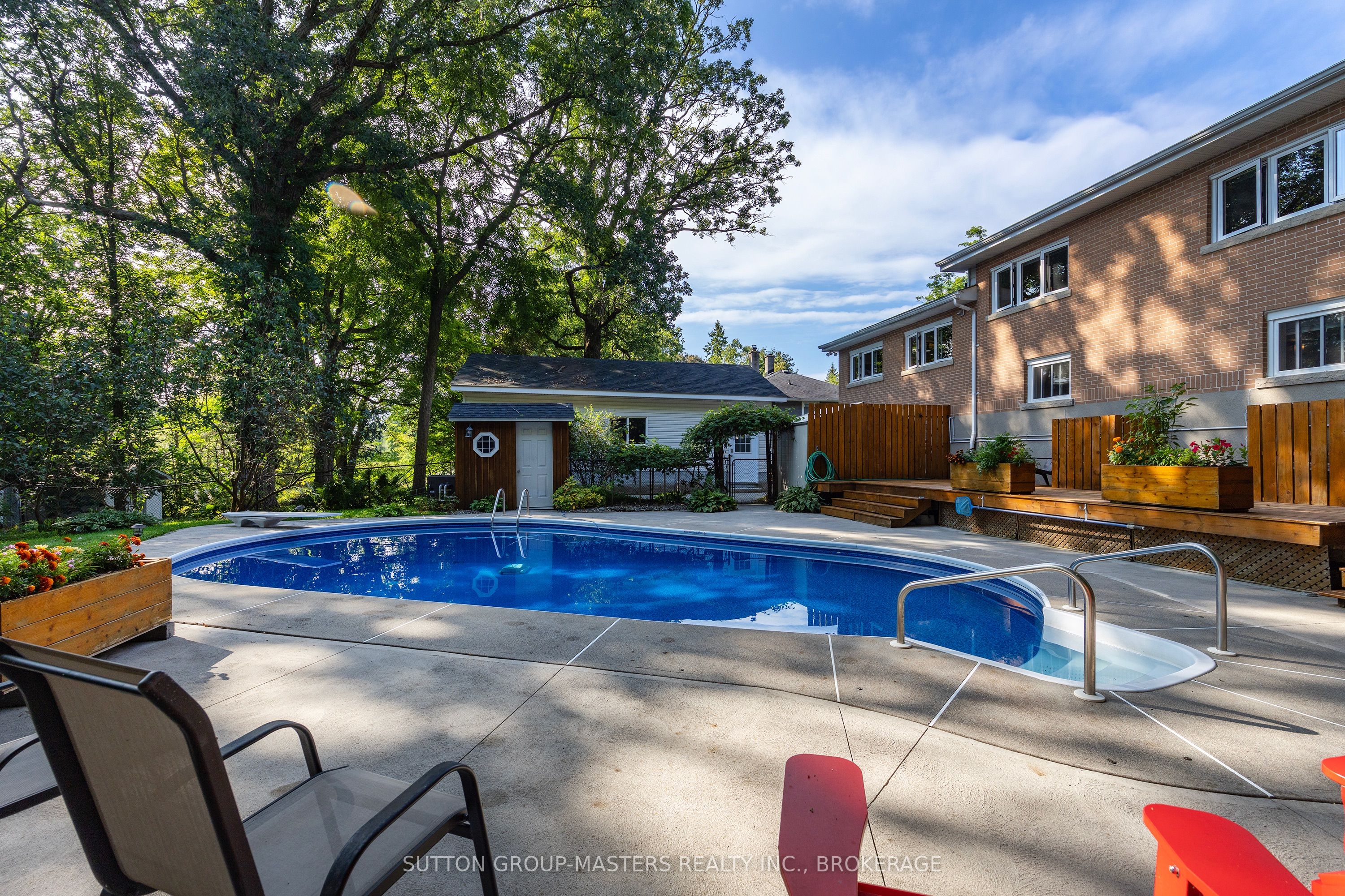 732 Centre Street Property Photo 11