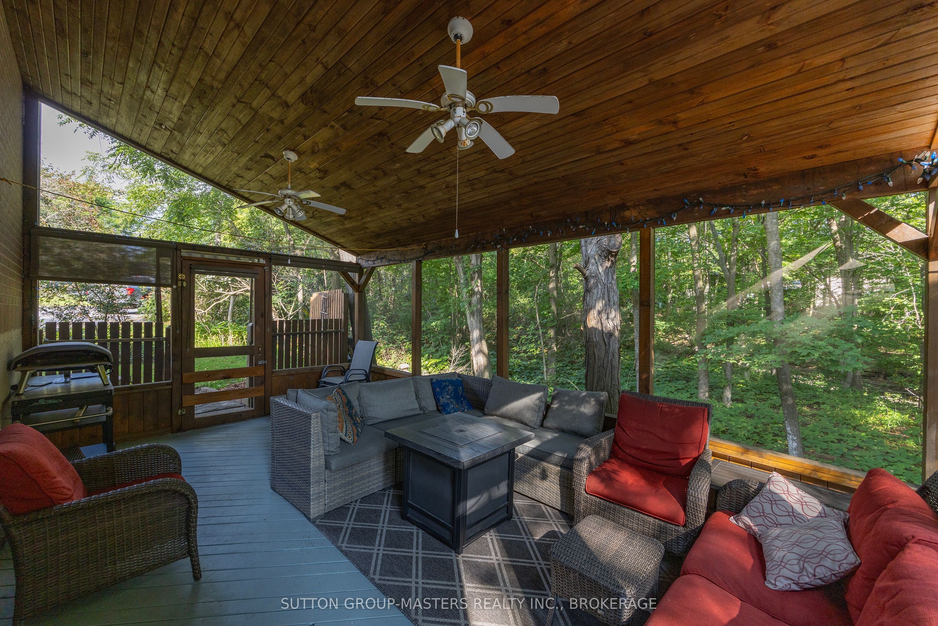 732 Centre Street Property Photo 14