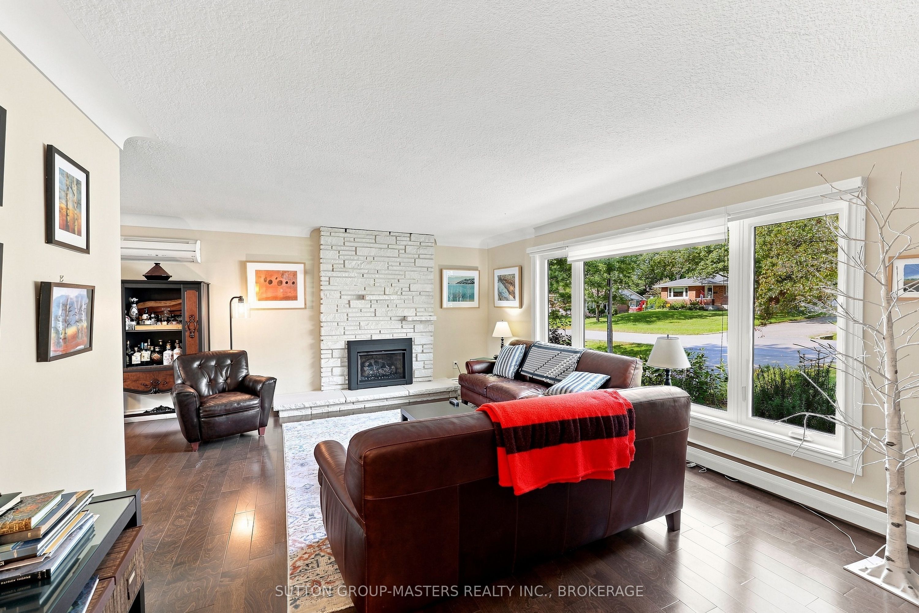 732 Centre Street Property Photo 18