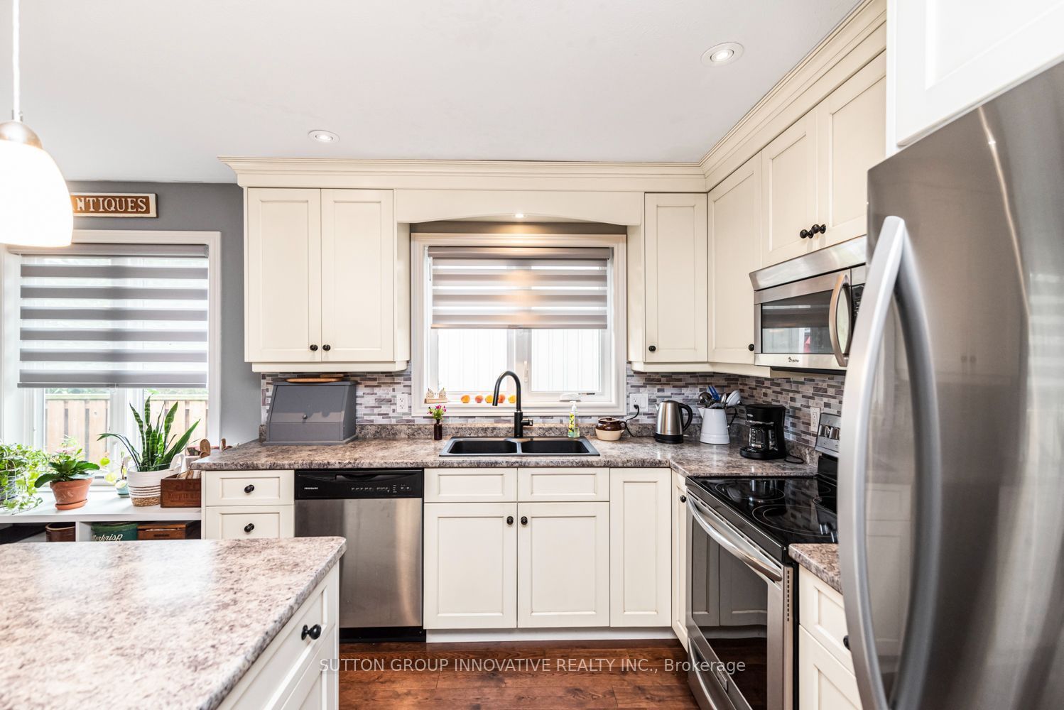70 Postma Drive Property Photo 10