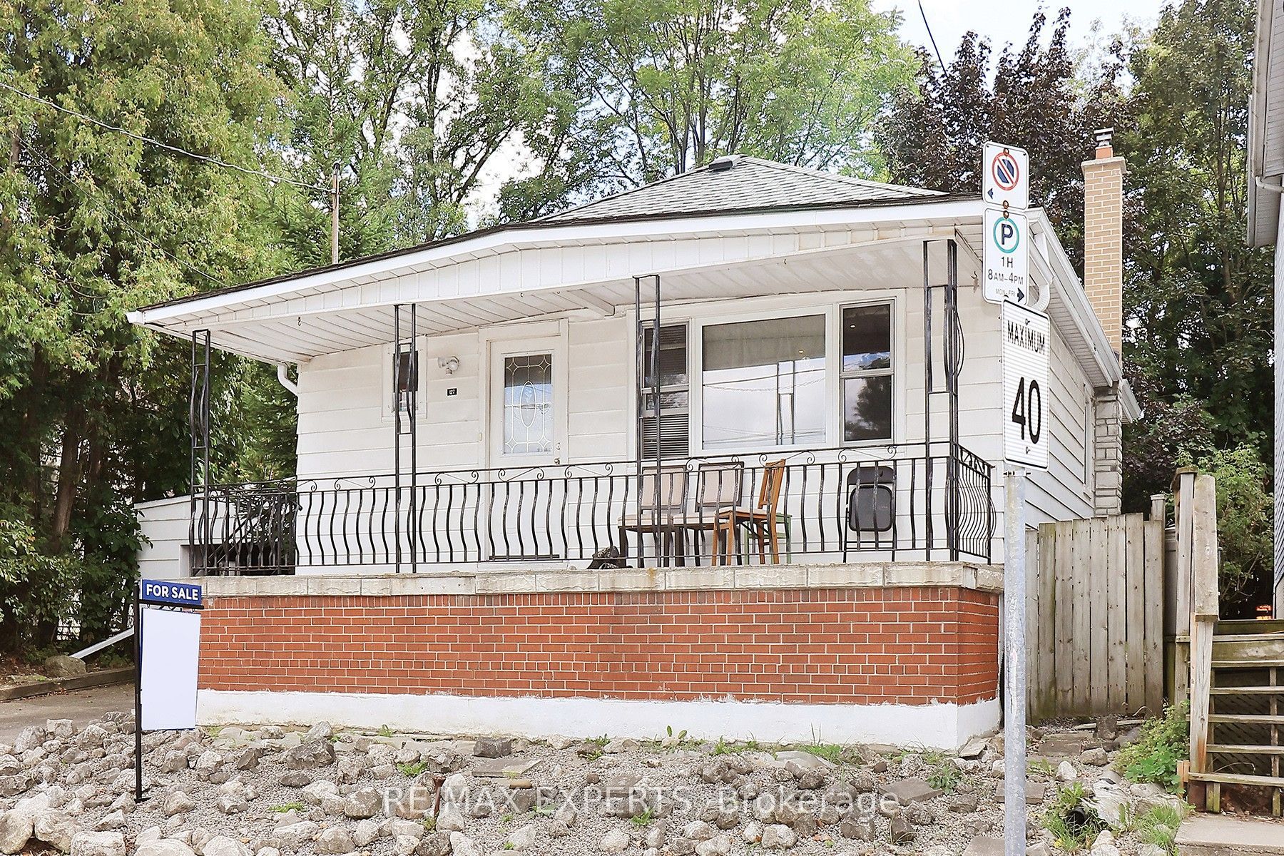 127 Whitney Avenue Property Photo 3