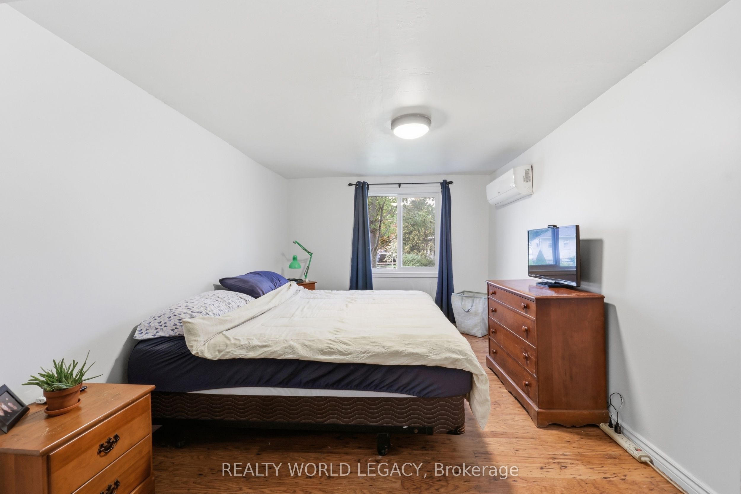 18 Foley Street Property Photo 35