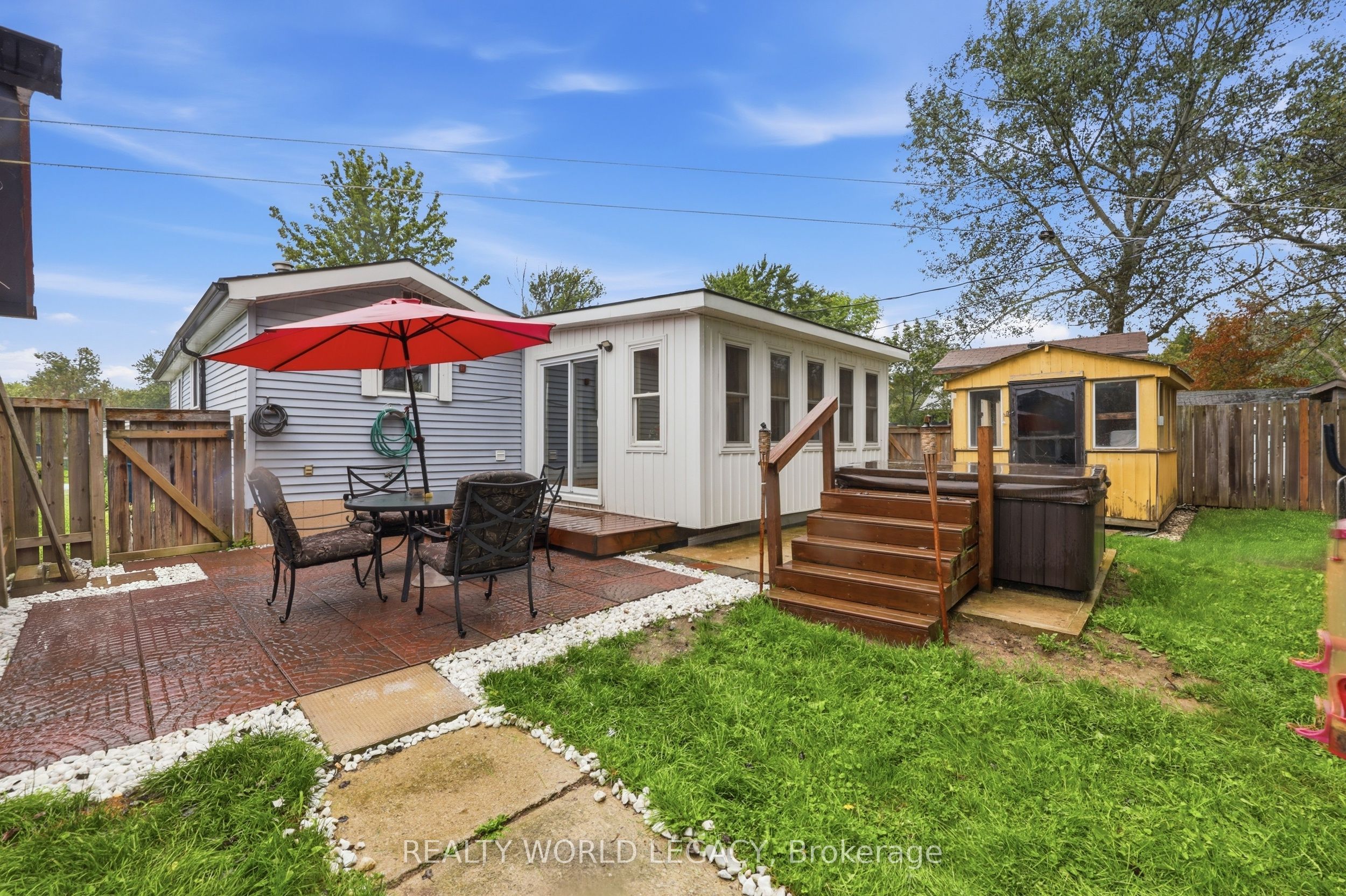 18 Foley Street Property Photo 45