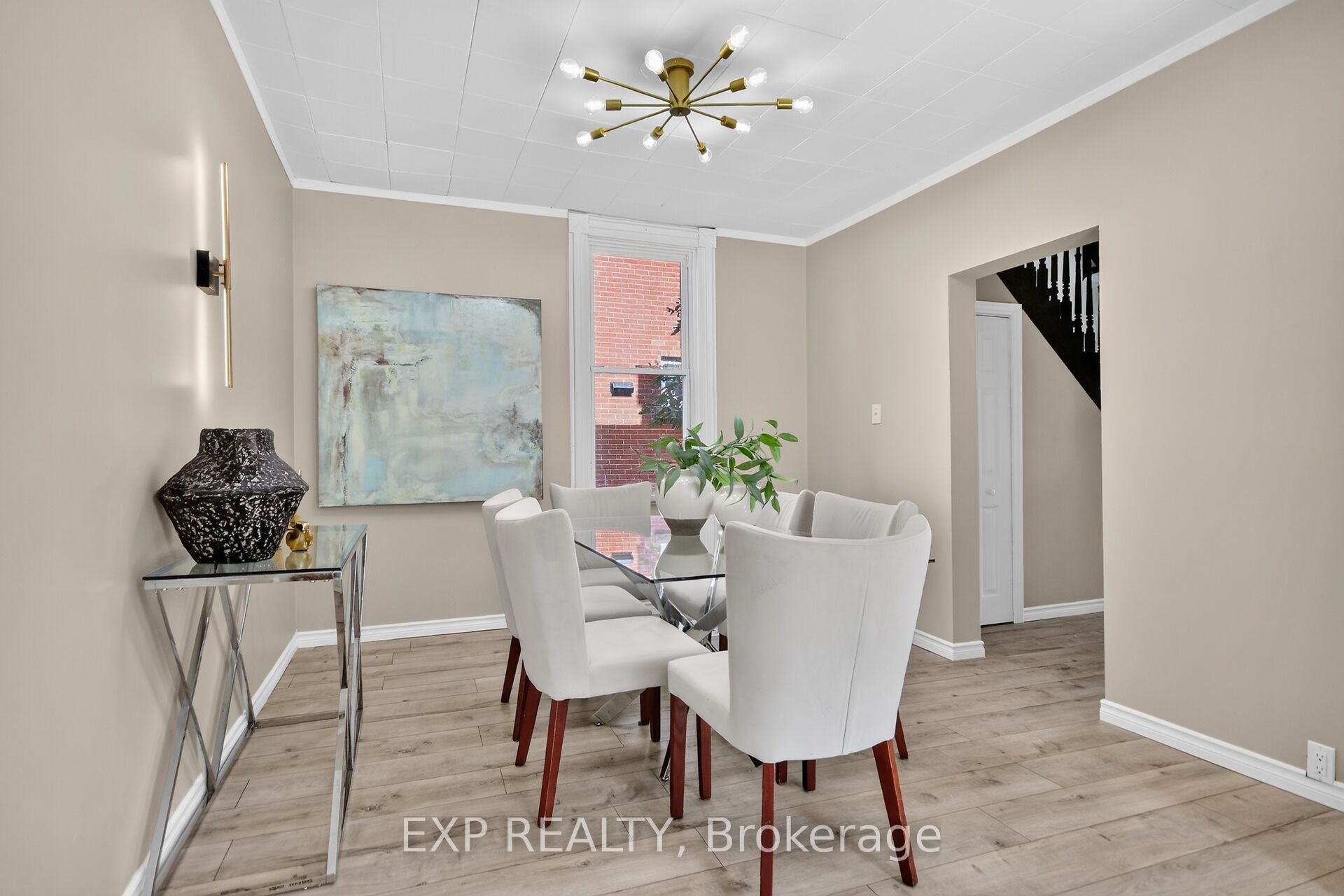 86 Daniel Street N Property Photo 8