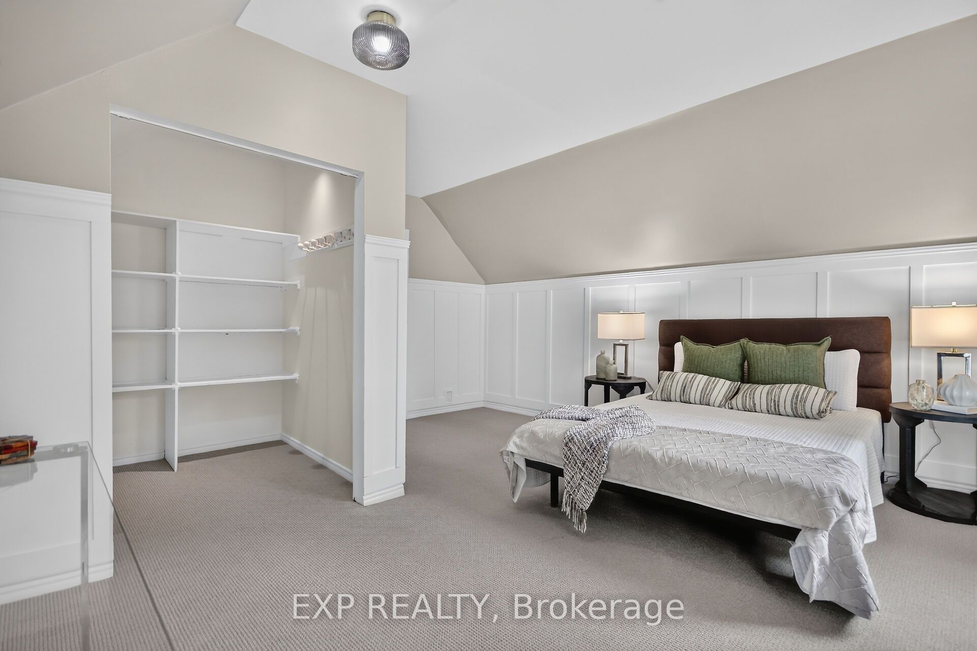 86 Daniel Street N Property Photo 23