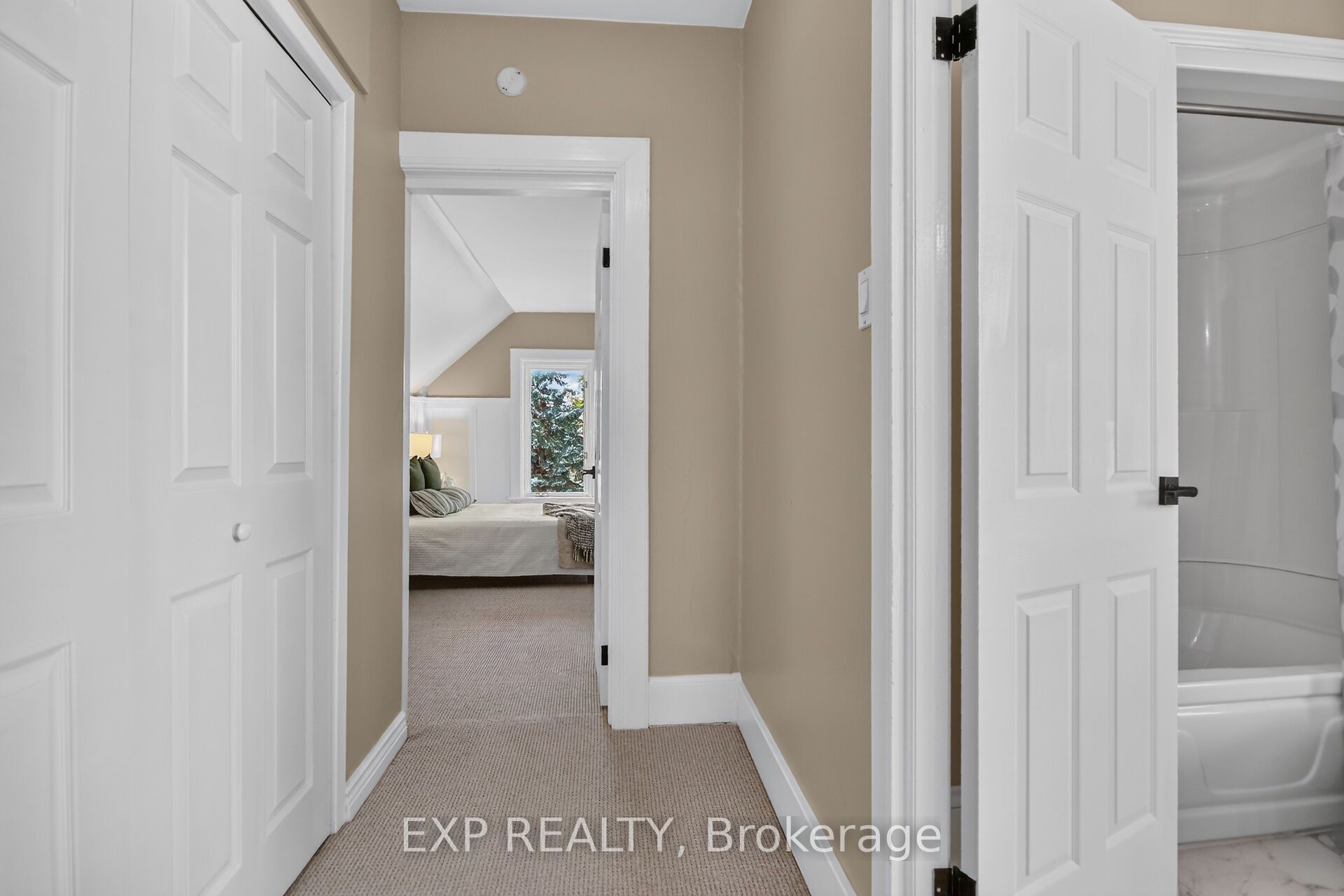 86 Daniel Street N Property Photo 26